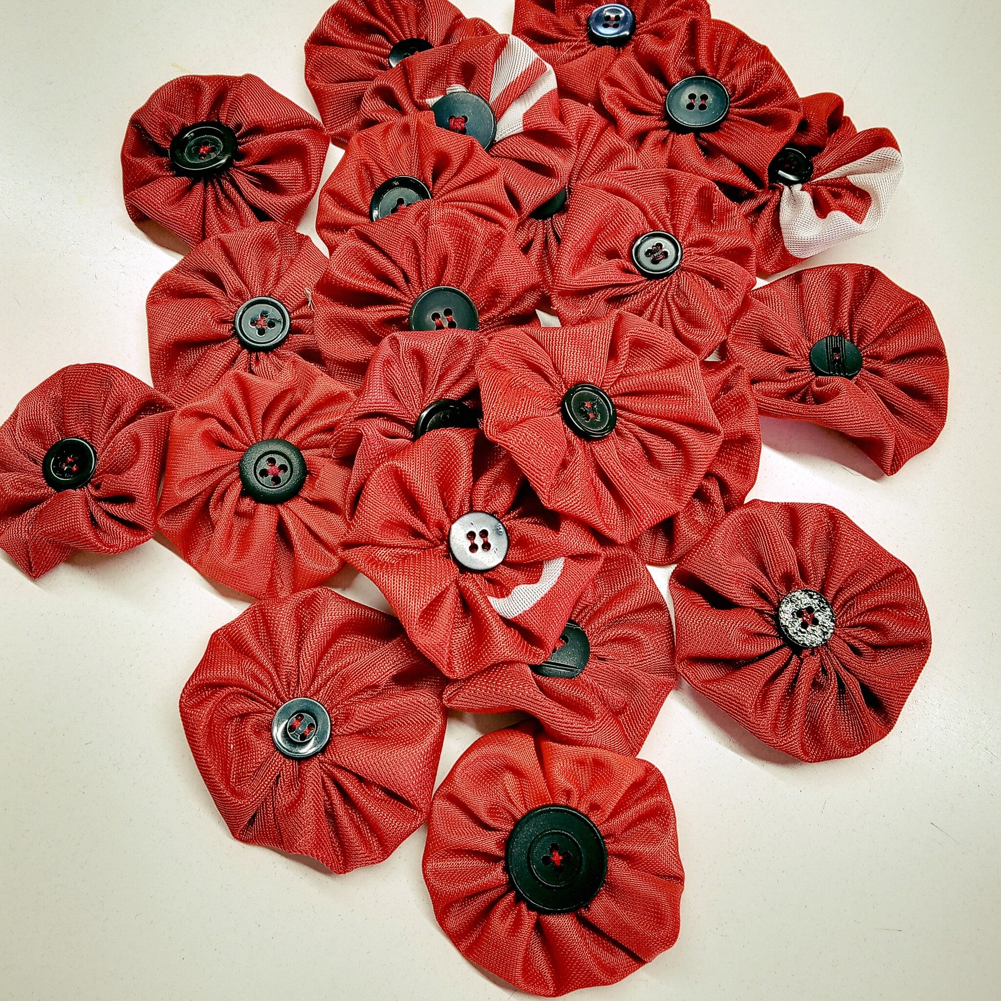 Great time this morning with a bit of a field trip at the @goldencentredunedin  for the first of their poppy making mornings.

The Golden Centre mall are collecting locally made poppies for a commemorative display for ANZAC day next month, and they w