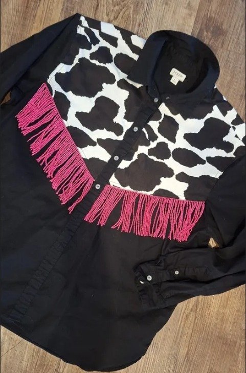 How amazing is this top? Upcycled by one f our Stitch Kitchen students, using a machine bought from stitch kitchen, and material from our studio!  Upcycling is a great way to maximise use of materials and gives great results even with entry level sew