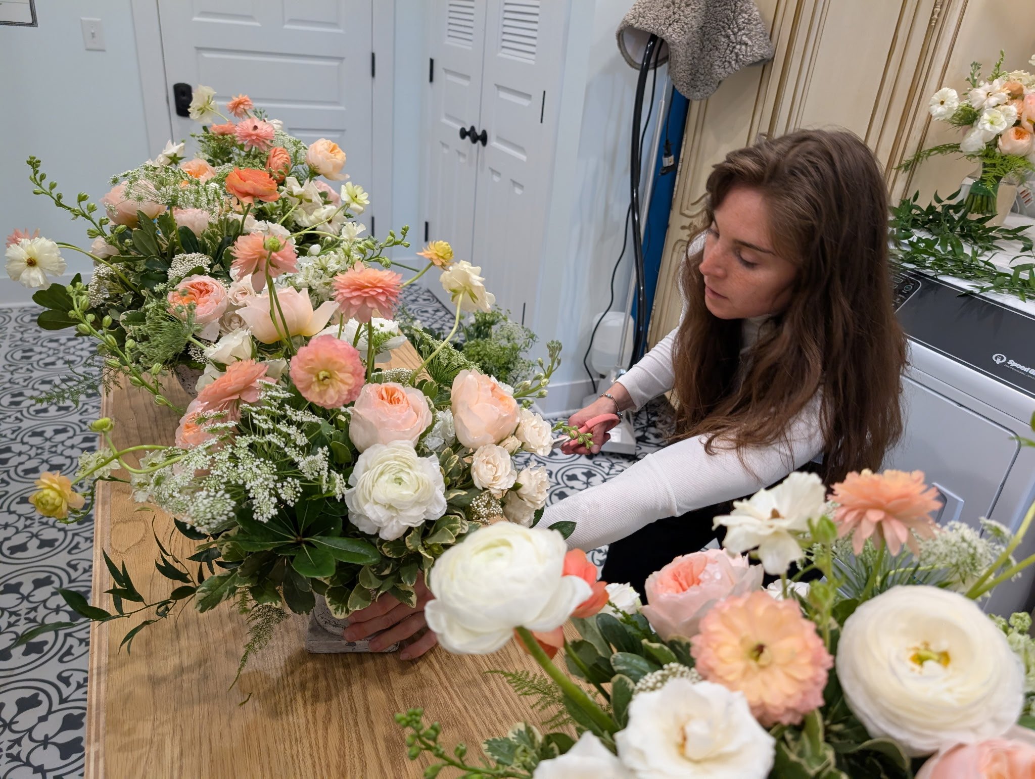 Designing with Dahlias: A Workshop with Holly Berry Flowers