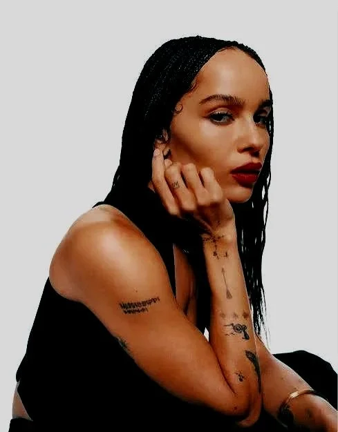 Zoë Kravitz : CANVAS CURATION