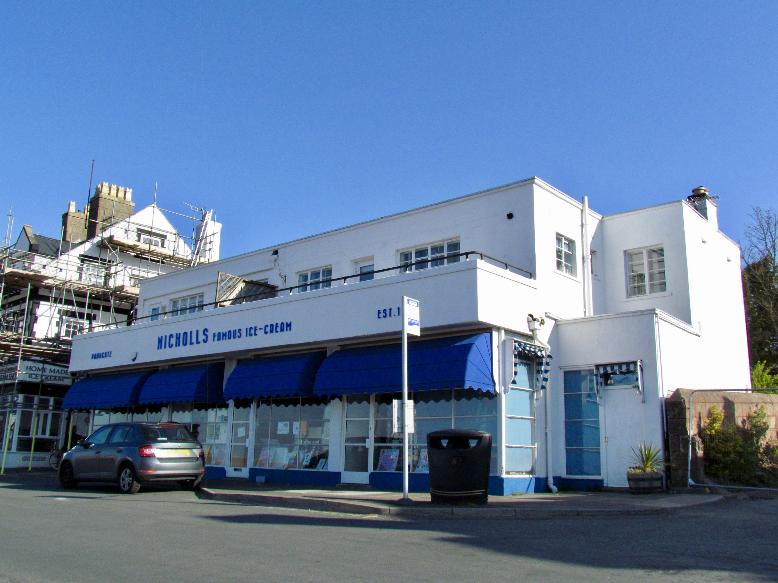 Nicholl's Ice Cream Shop, The Parade