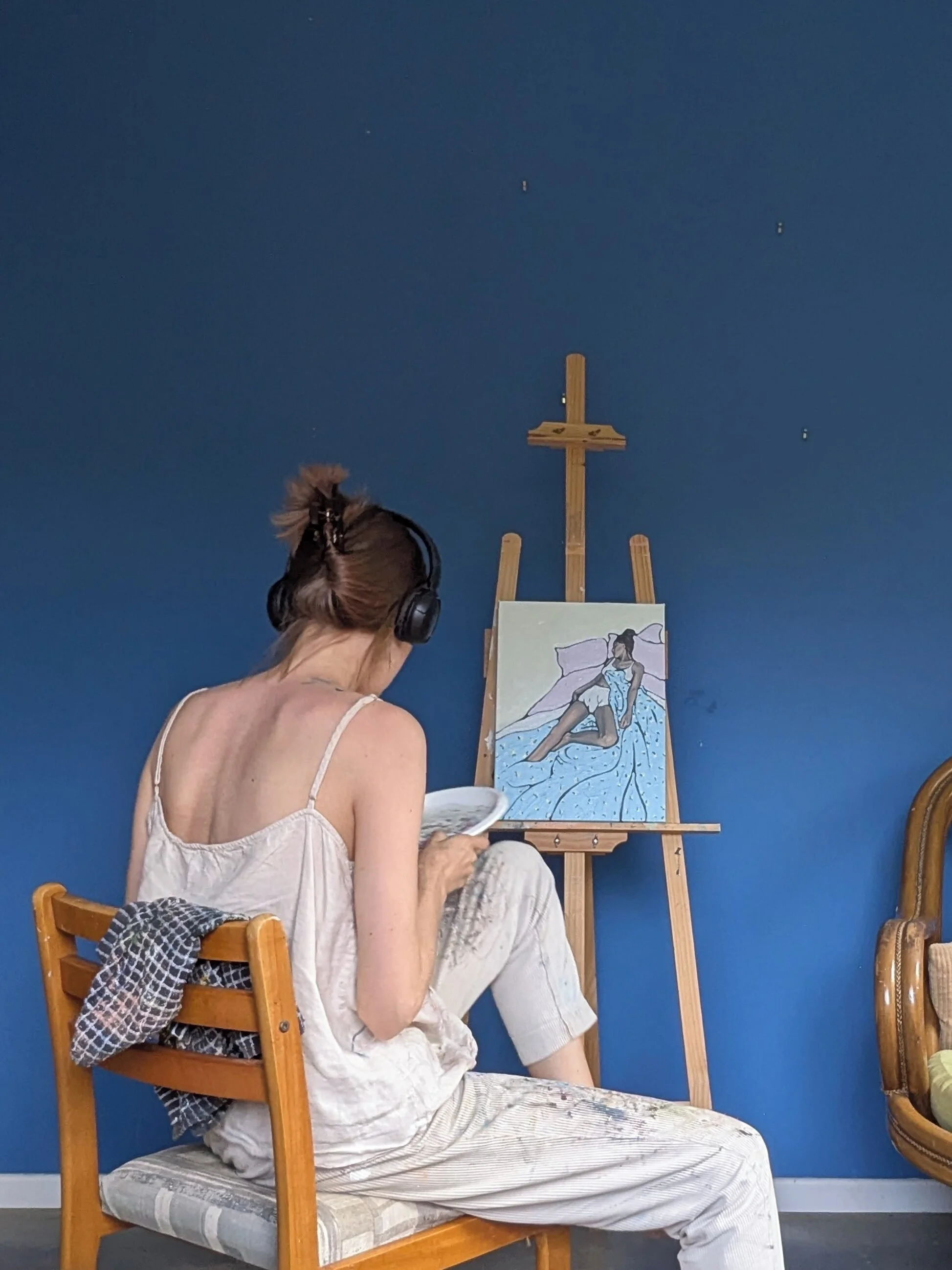 Sunshine Coast artist Maggie Buckle creates distinctive figurative paintings that sit between traditional portraiture and a more contemporary, slightly surreal narrative. Her work combines carefully composed figures with unexpected elements using pat