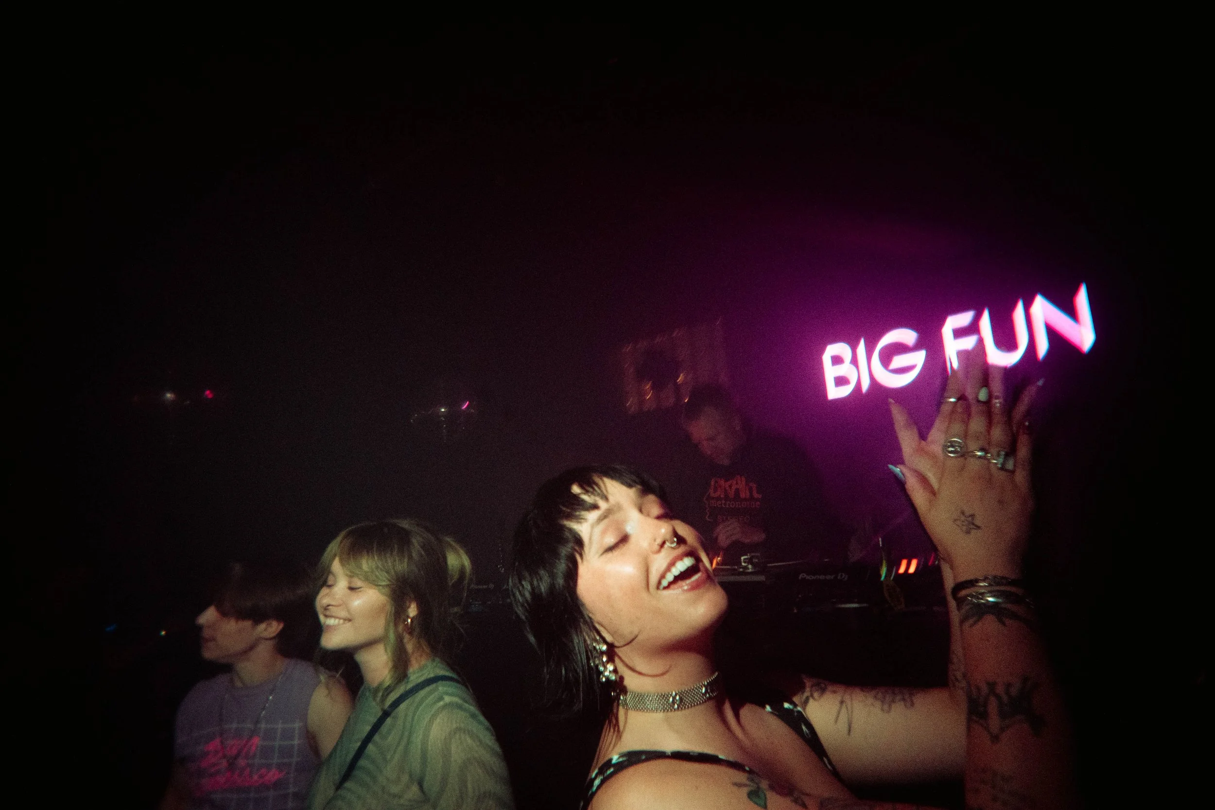 26 08 H2D X BIG FUN FIRST PARTY PARIS BAR 004-149.jpg