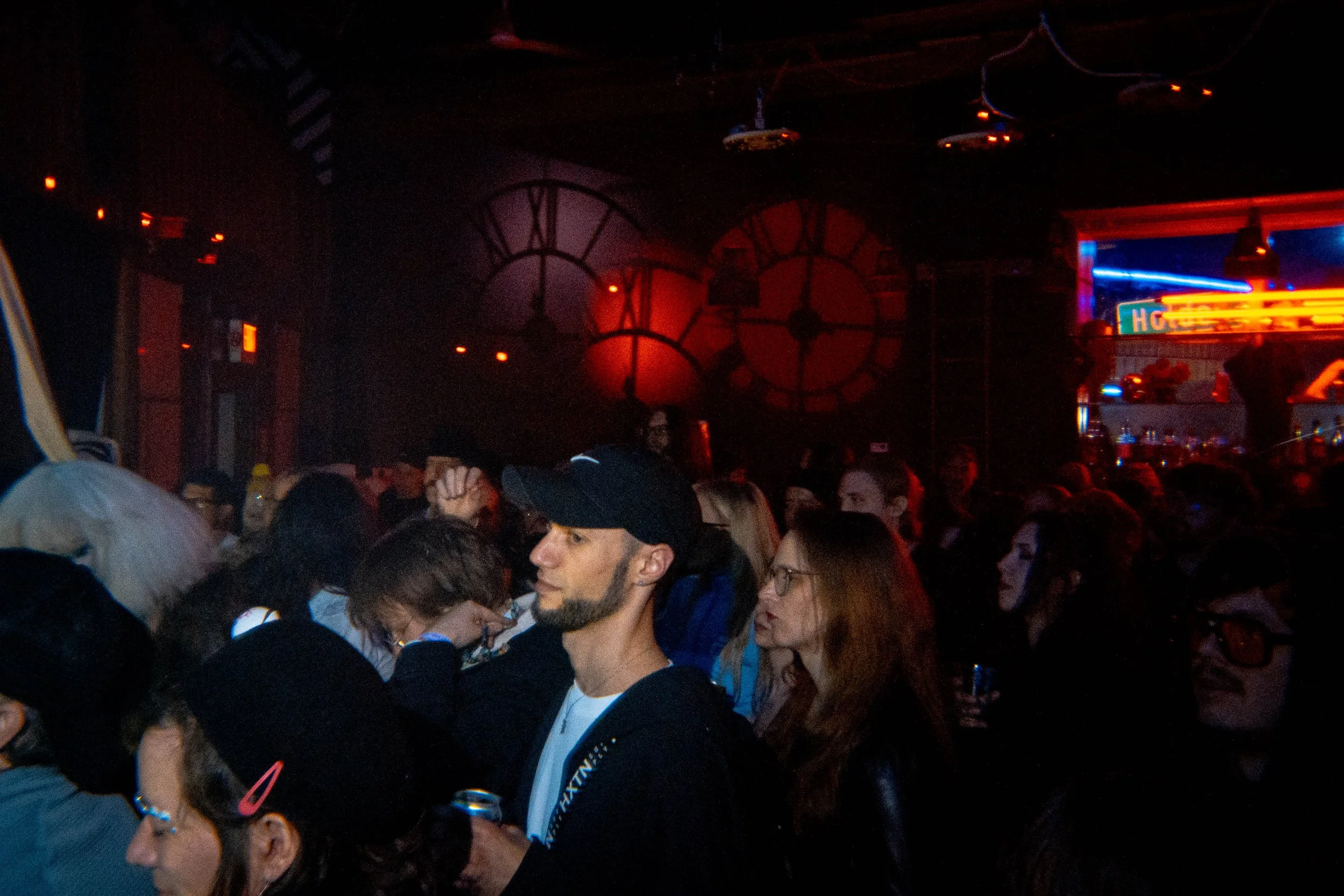 25 12 H2D NYE 2025 w ADULT 176 4K.jpg