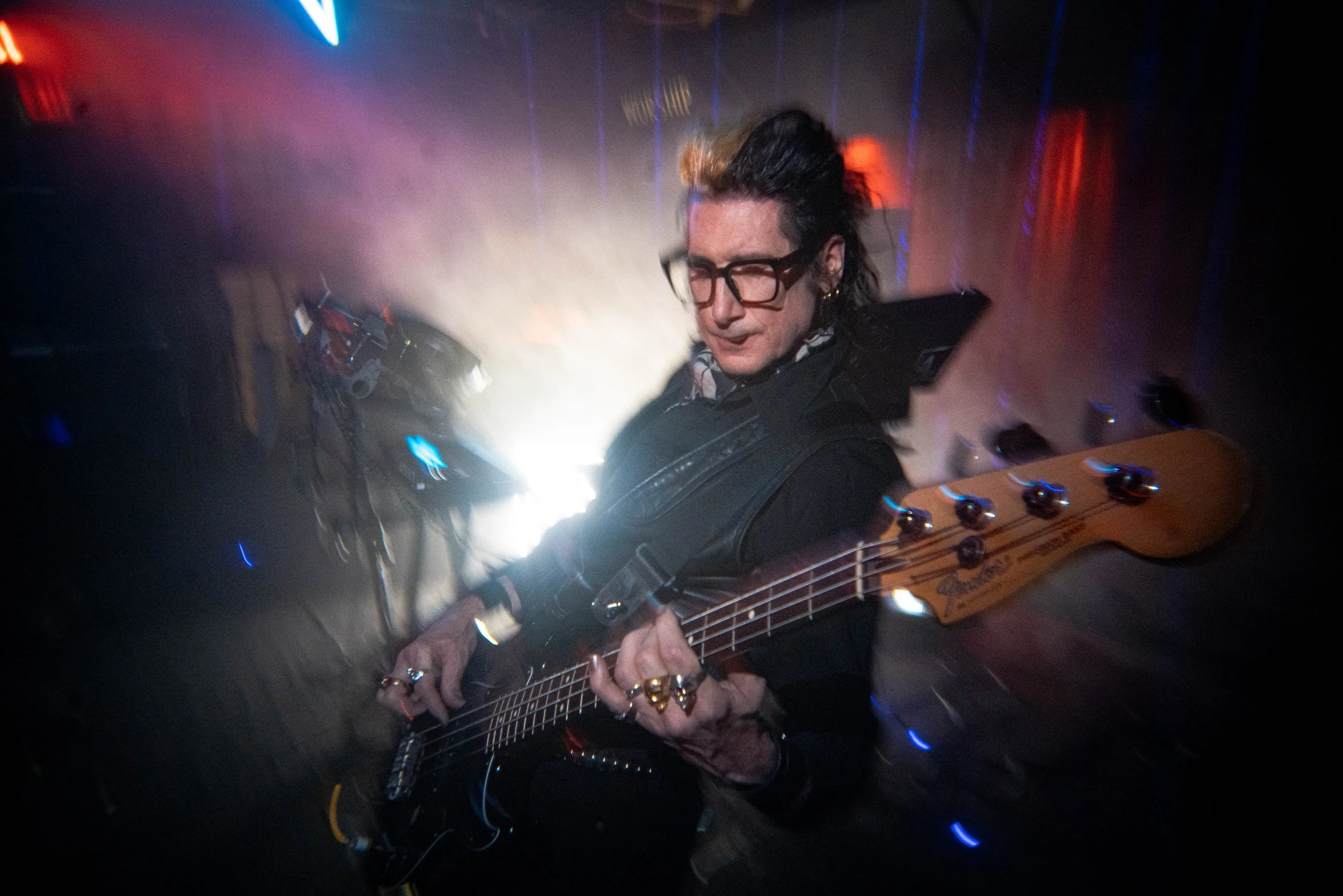 25 12 H2D NYE 2025 w ADULT 128 4K.jpg