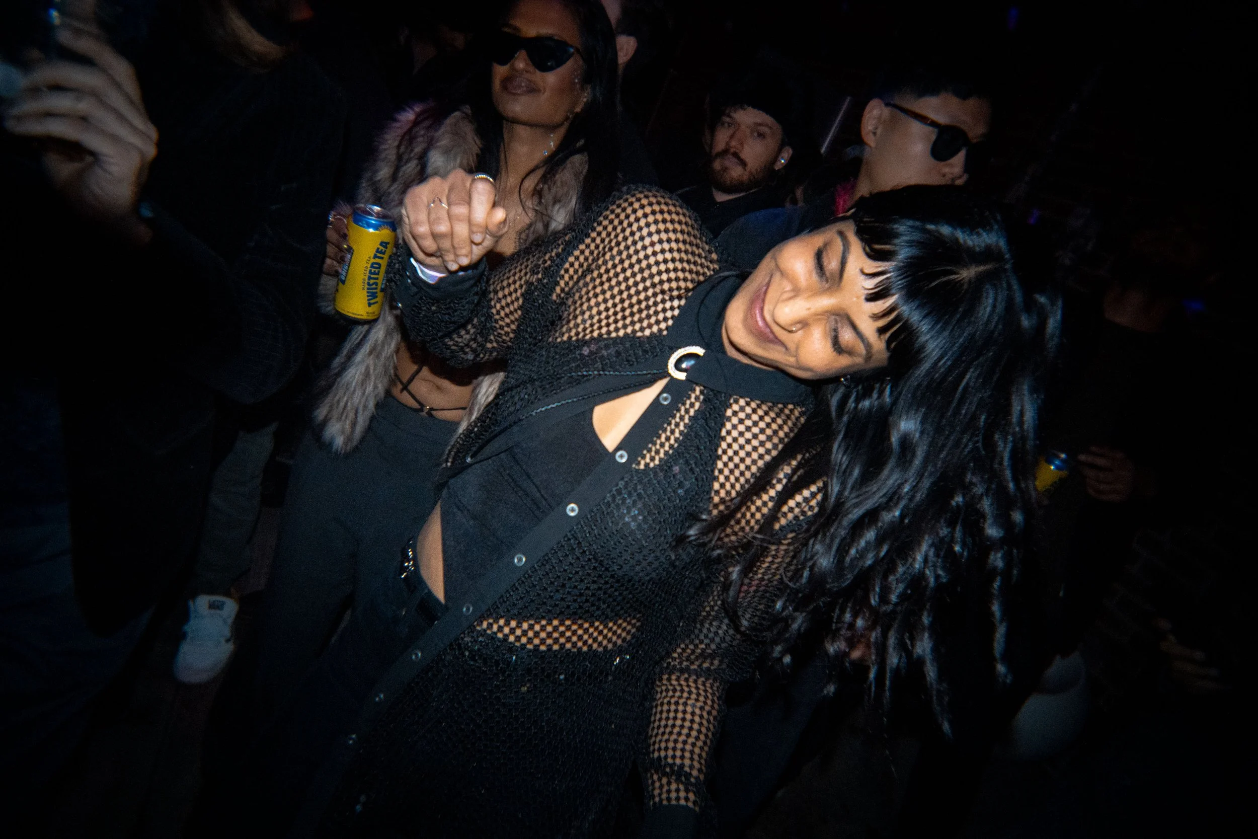 25 12 H2D NYE 2025 w ADULT 367 4K.jpg