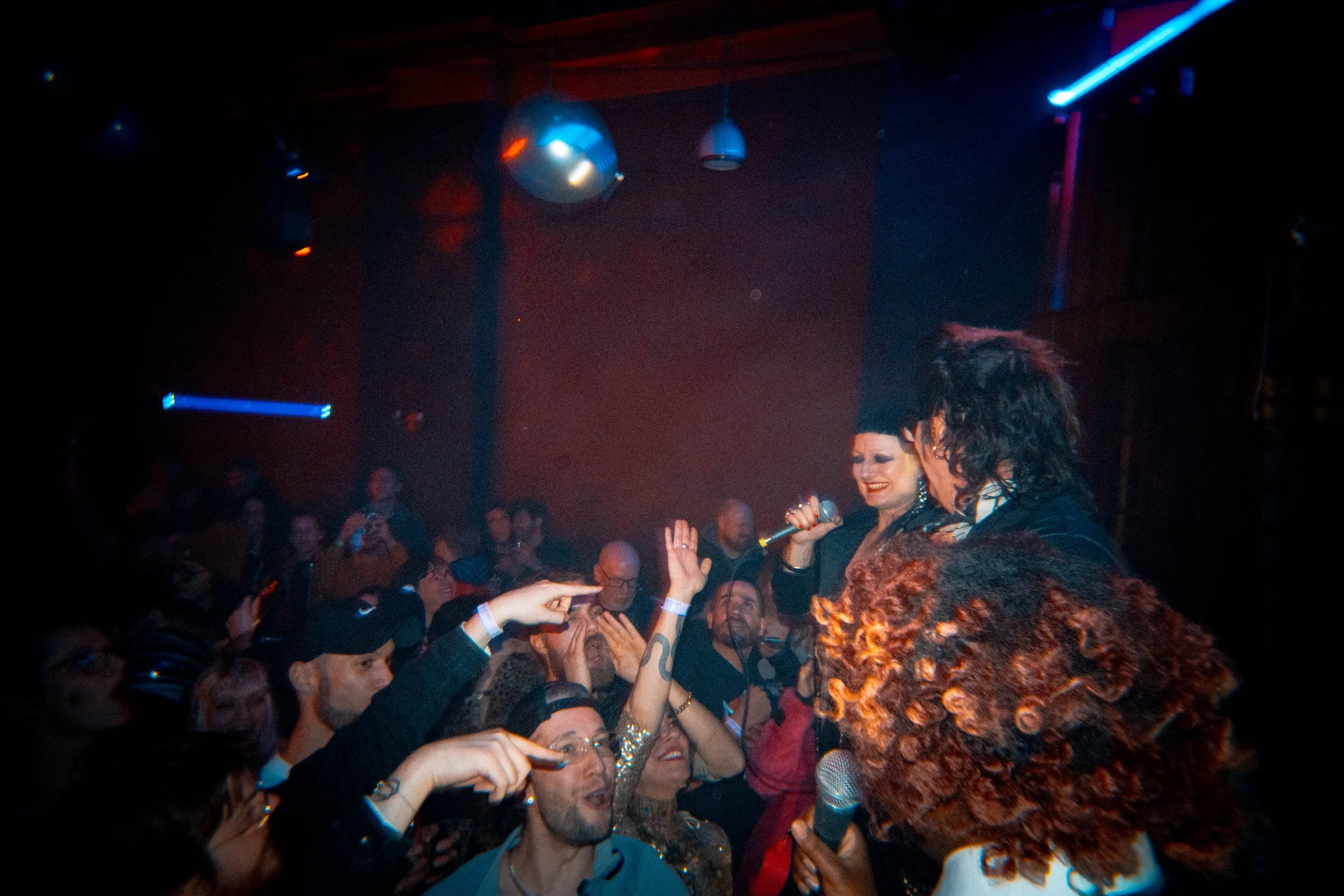 25 12 H2D NYE 2025 w ADULT 216 4K.jpg