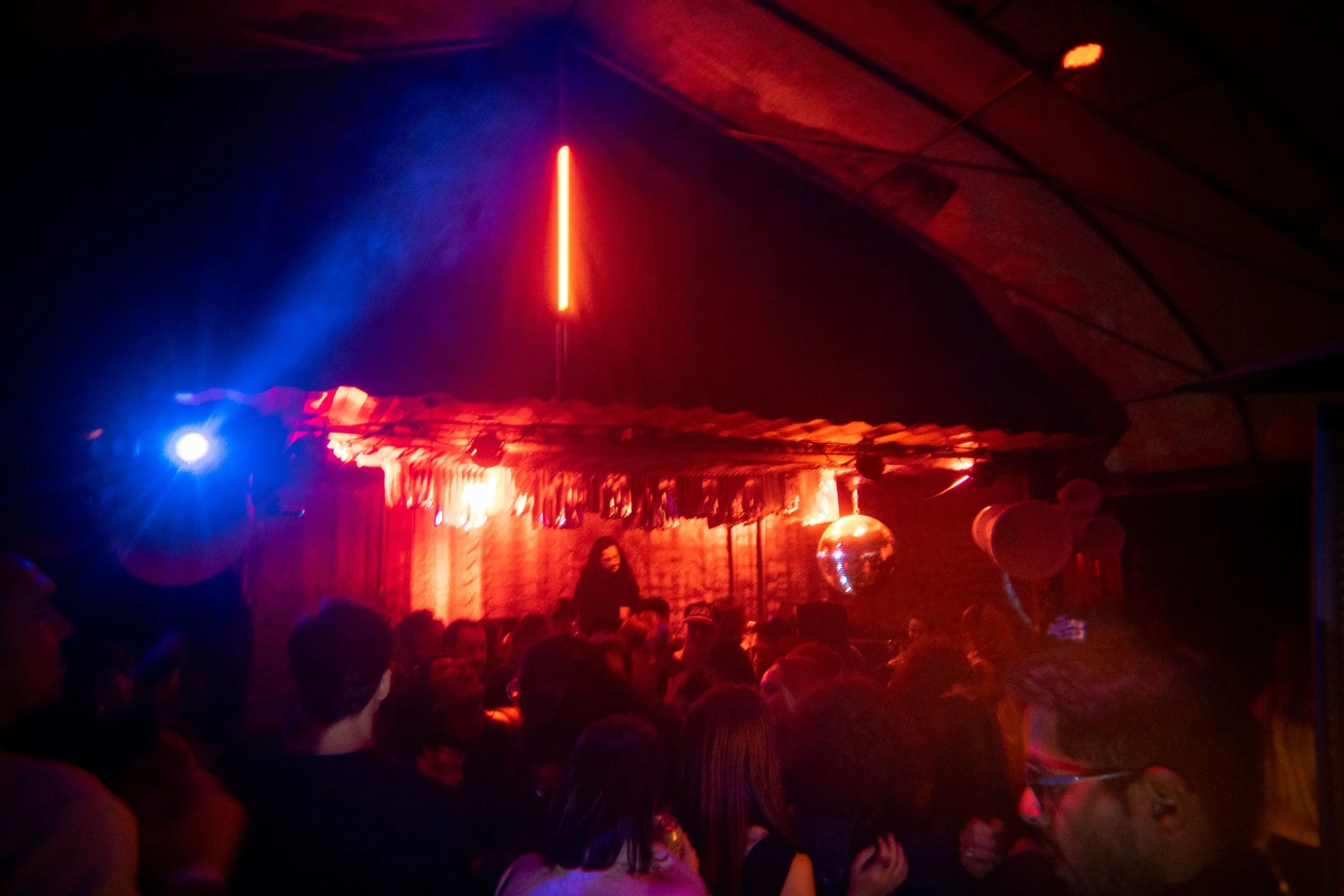 25 12 H2D NYE 2025 w ADULT 377 4K.jpg