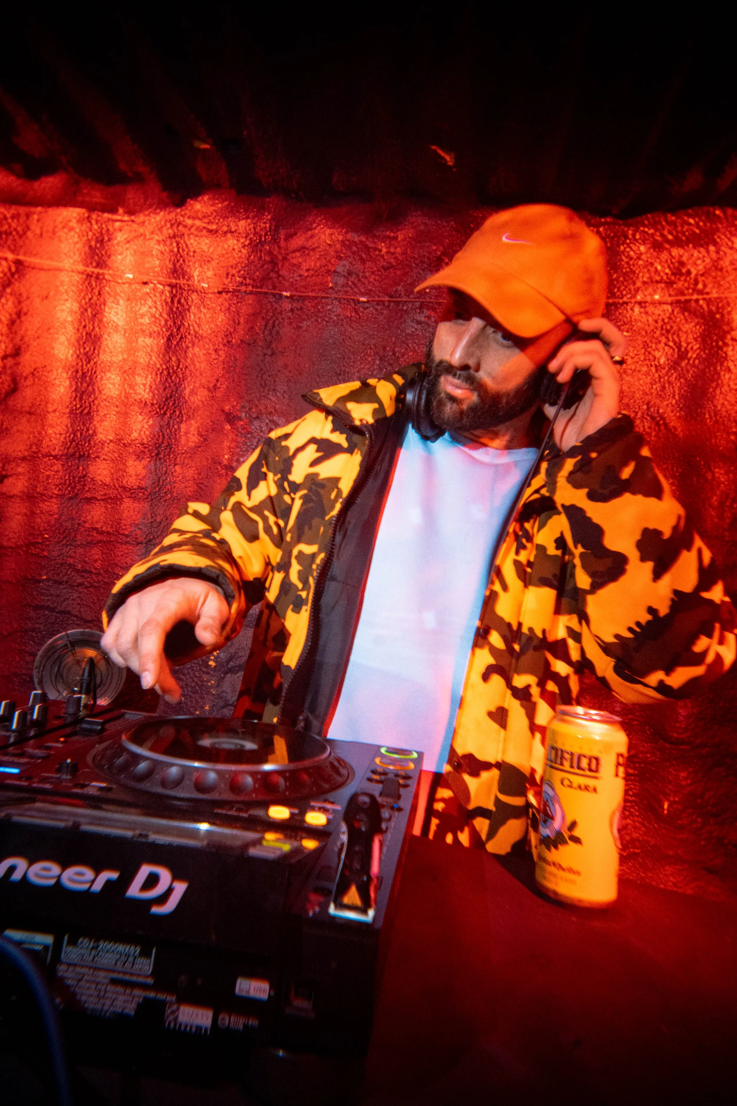 25 12 H2D NYE 2025 w ADULT 107 4K.jpg