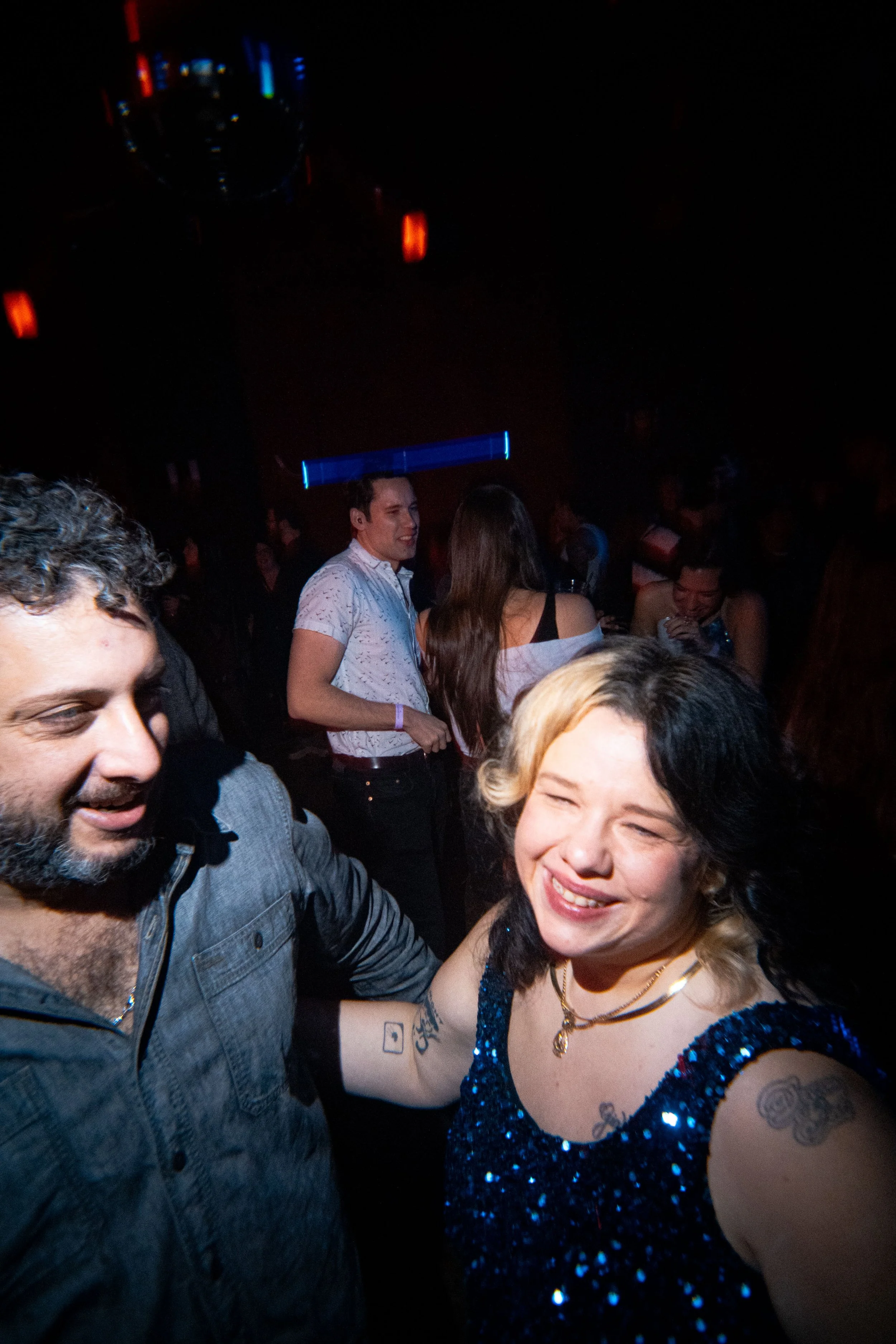 25 12 H2D NYE 2025 w ADULT 320 4K.jpg