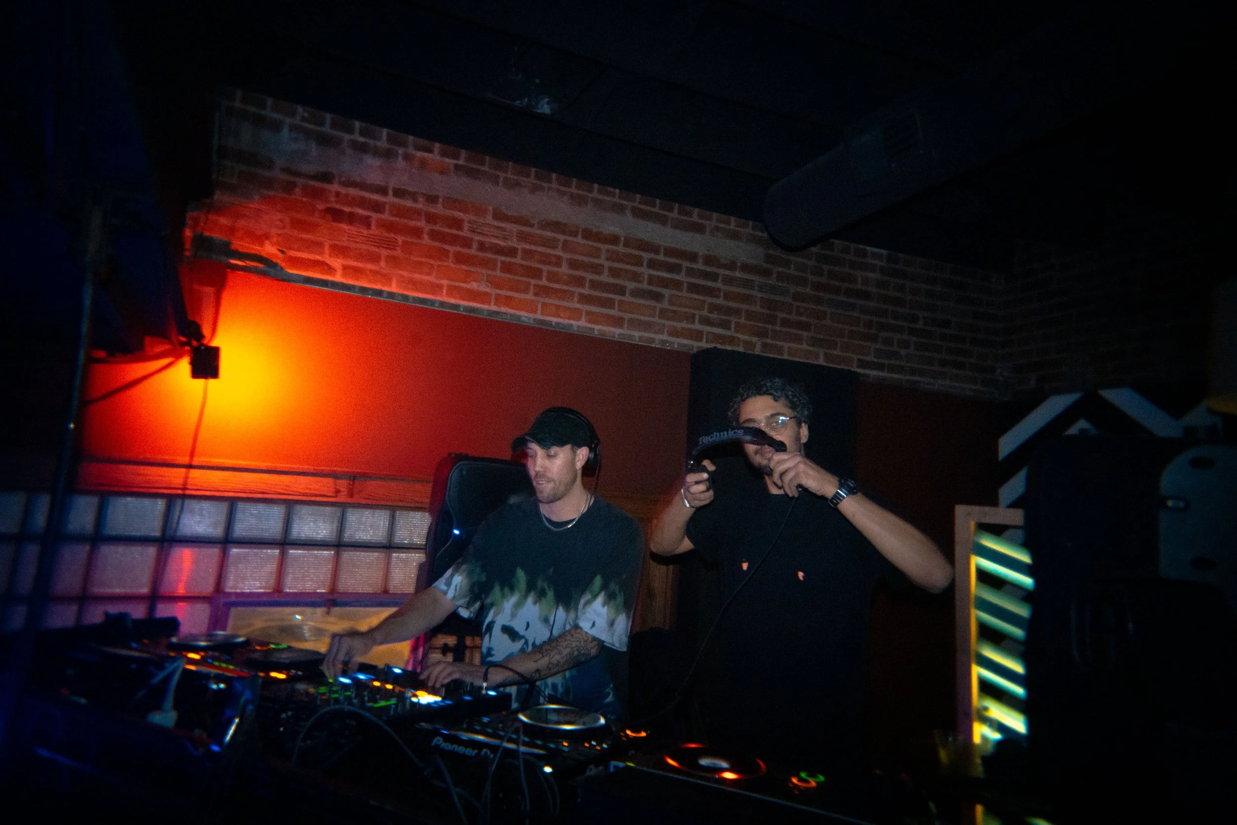 25 12 H2D NYE 2025 w ADULT 469 4K.jpg