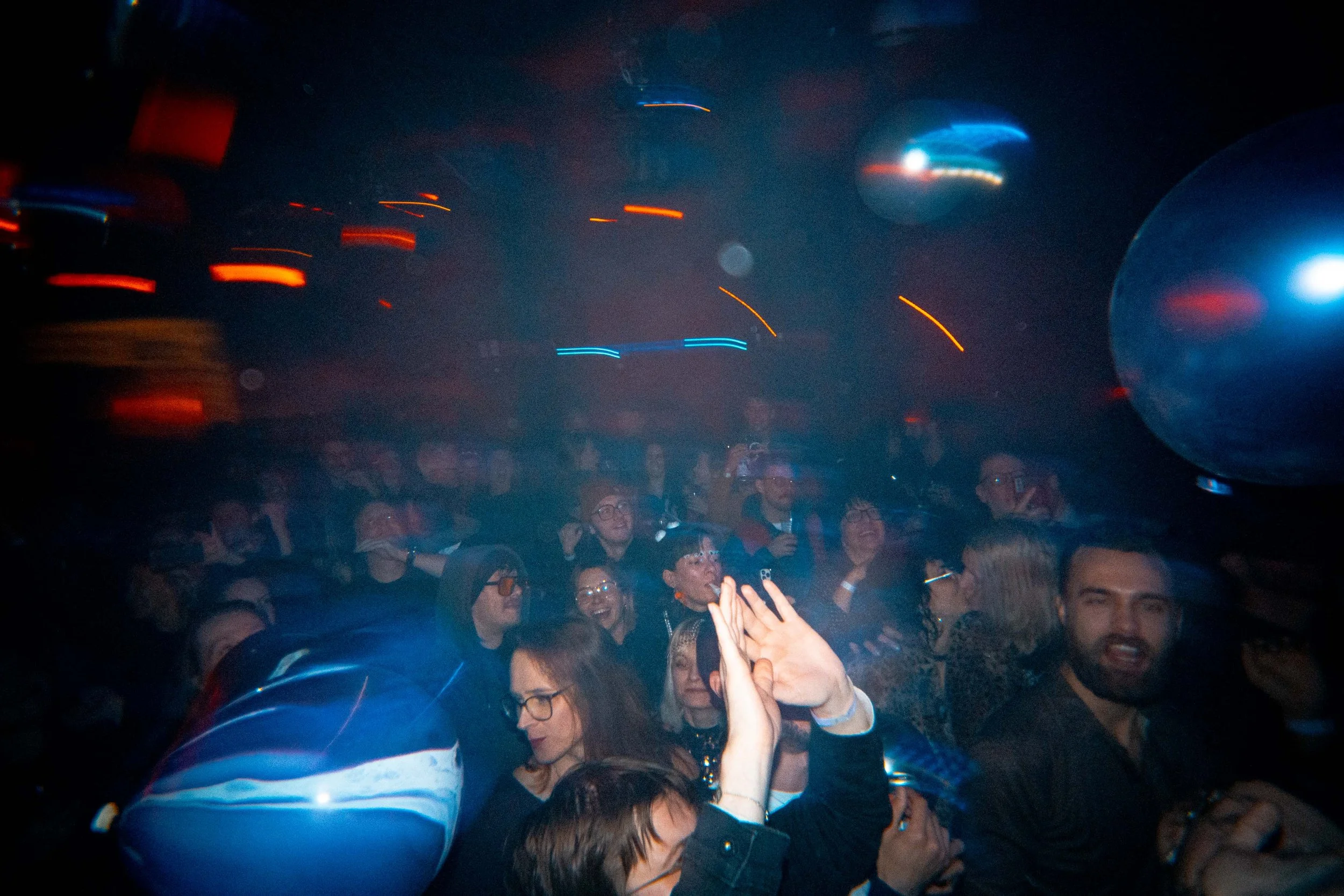 25 12 H2D NYE 2025 w ADULT 210 4K.jpg