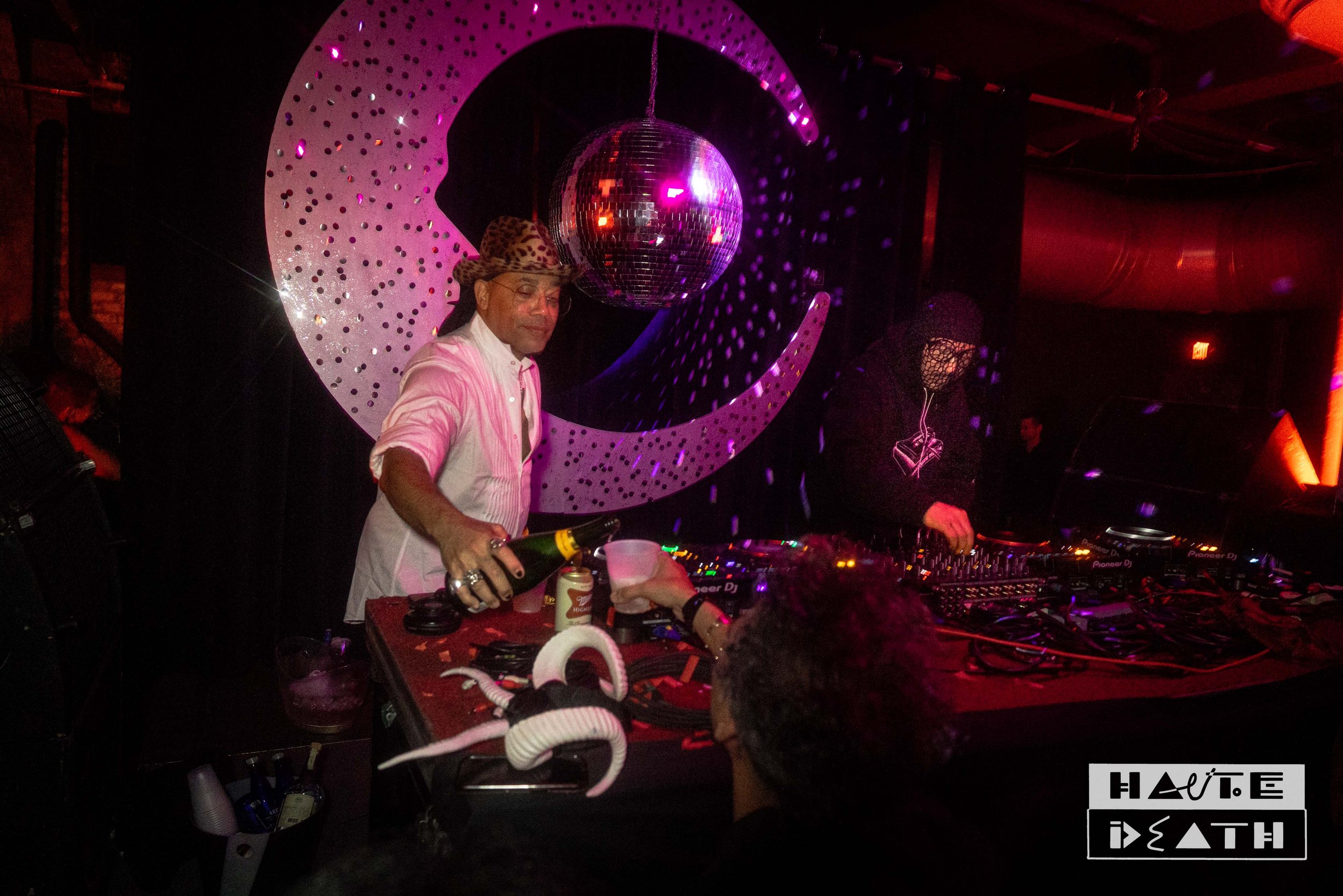 24 12 NYE SURREALIST BALL w MOODYMANN CARL CRAIG LADYMONUX H2D 351 4K WM.jpg