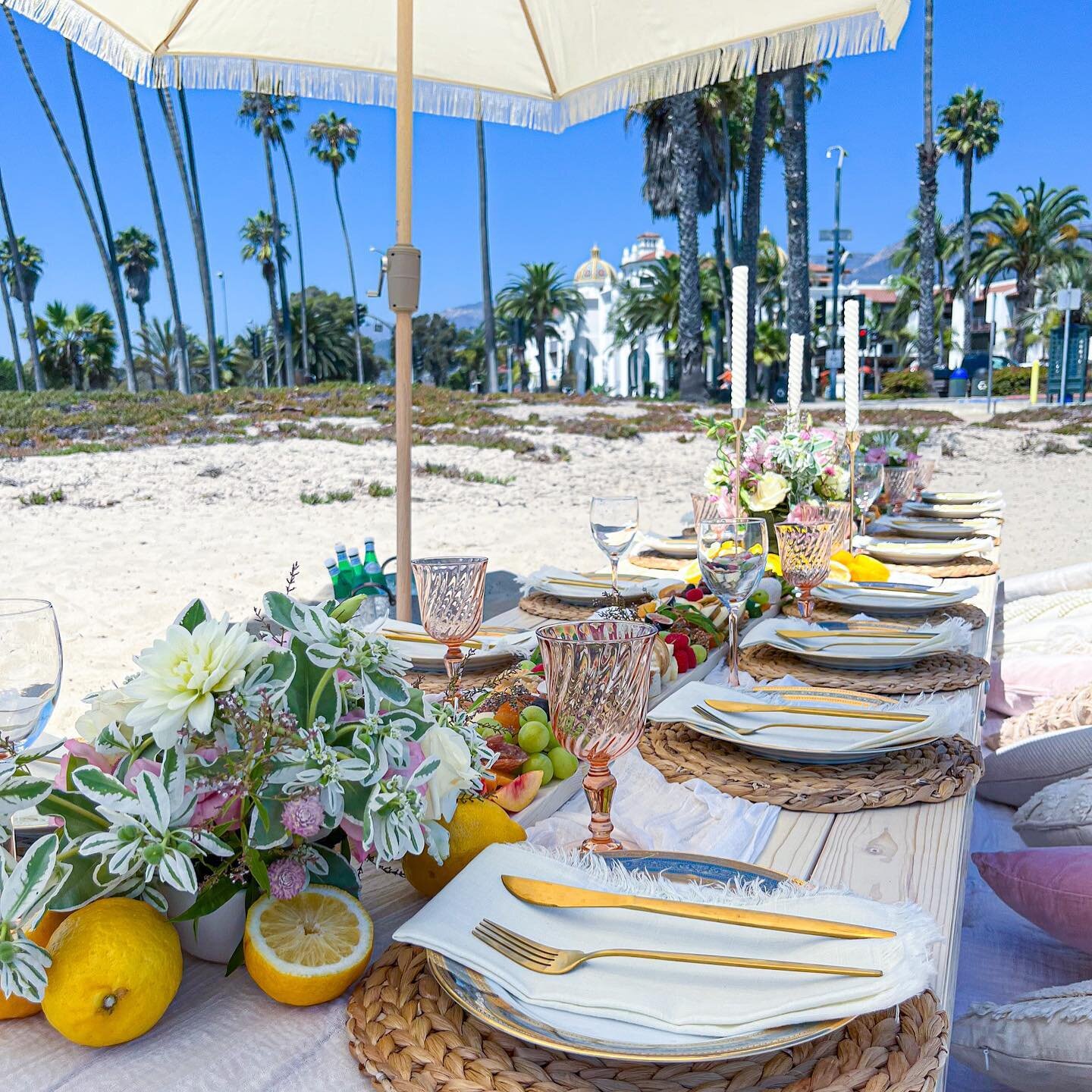 Summer Vibes 🥂🤩

#cheese #charcuterie #cheeseboard #centerpiece #picnic #beachpicnic #yummy #bachelorette #bacheloretteparty #happy #goodvibes #cheers #eastbeach #santabarbara #california