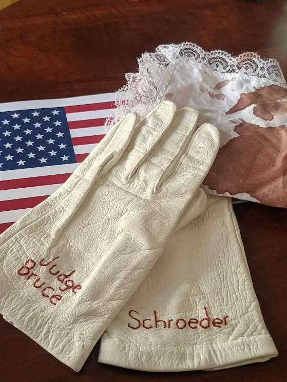 yes, those are kid leather gloves.