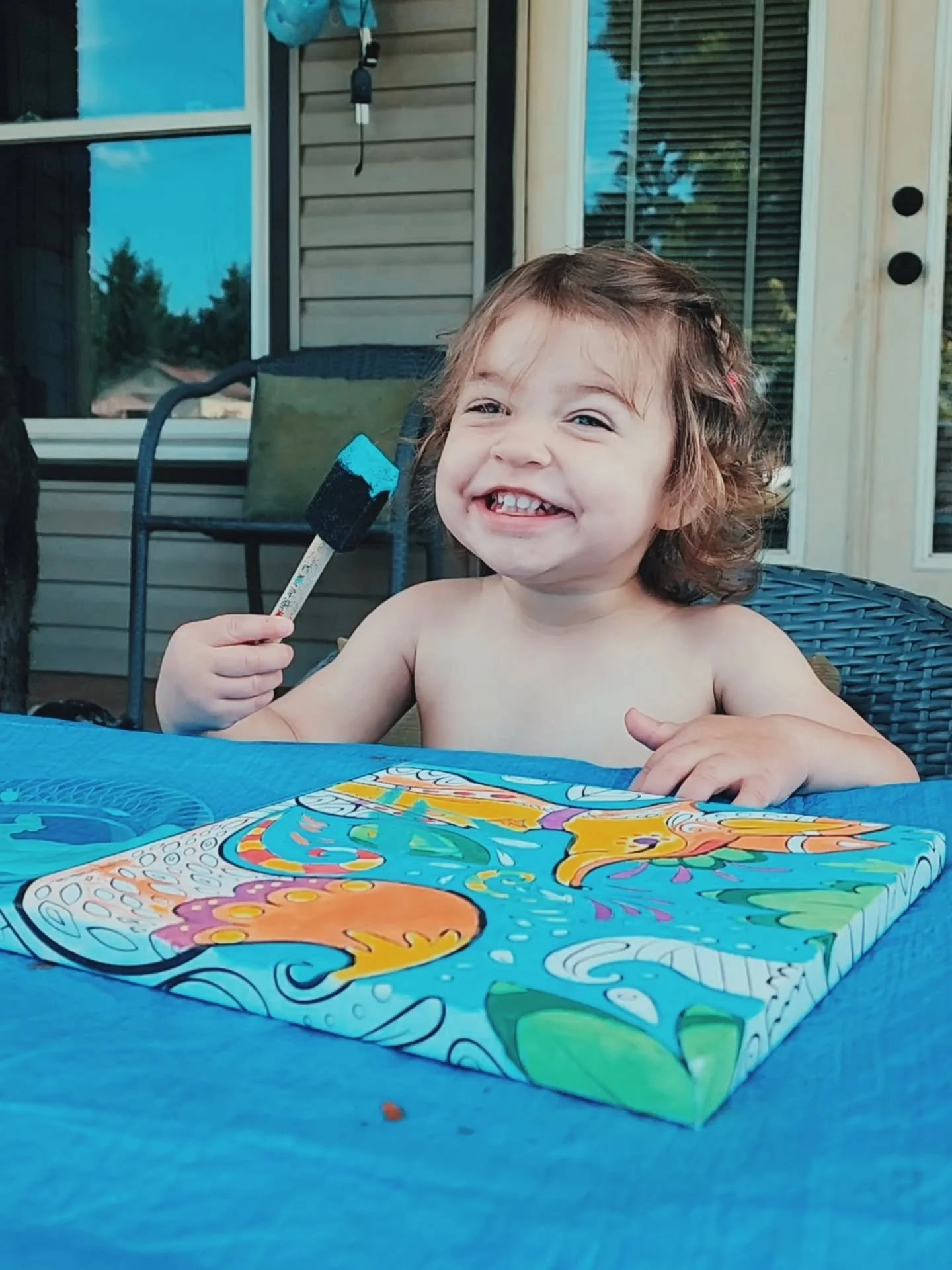 Kidos and Me getting some ✨️ Masterpieces ✨️ ready for the kid art show at Booklegger this Saturday... yes we definitely got paint everywhere and immediately got a colorful bath after haha luckily the dogs remained unpainted