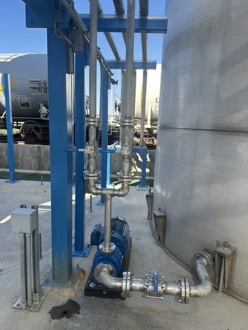 High-integrity chemical transfer pump with controls