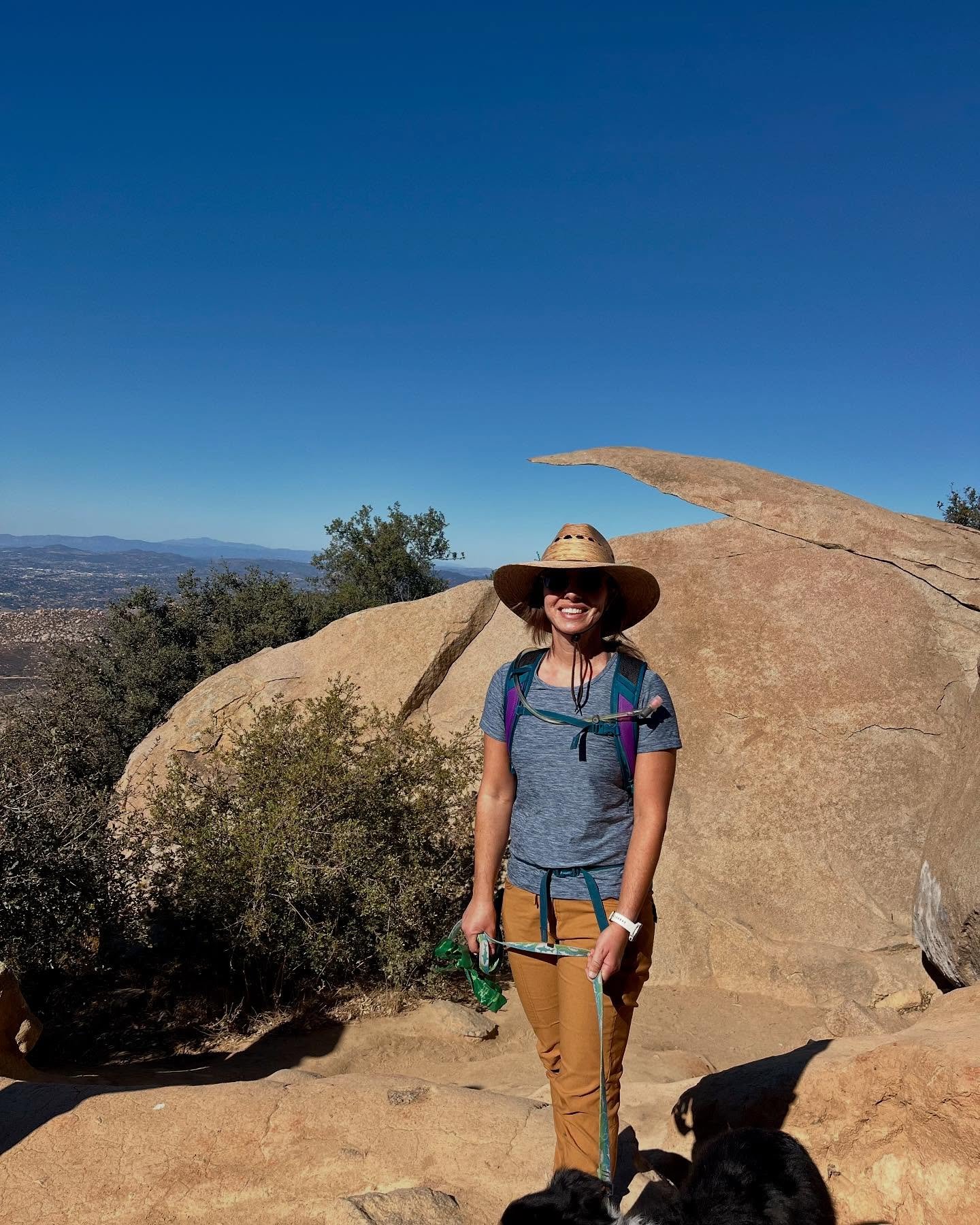MOUNT WOODSON - 3rd hike of the year and also the 2nd of the San Diego 6 Peak Challenge! 

Potato Chip Rock is such a &lsquo;been there done that&rsquo; for this avid SD hiker, but I looked on AllTrails and found a new loop to try! 

We started at hw