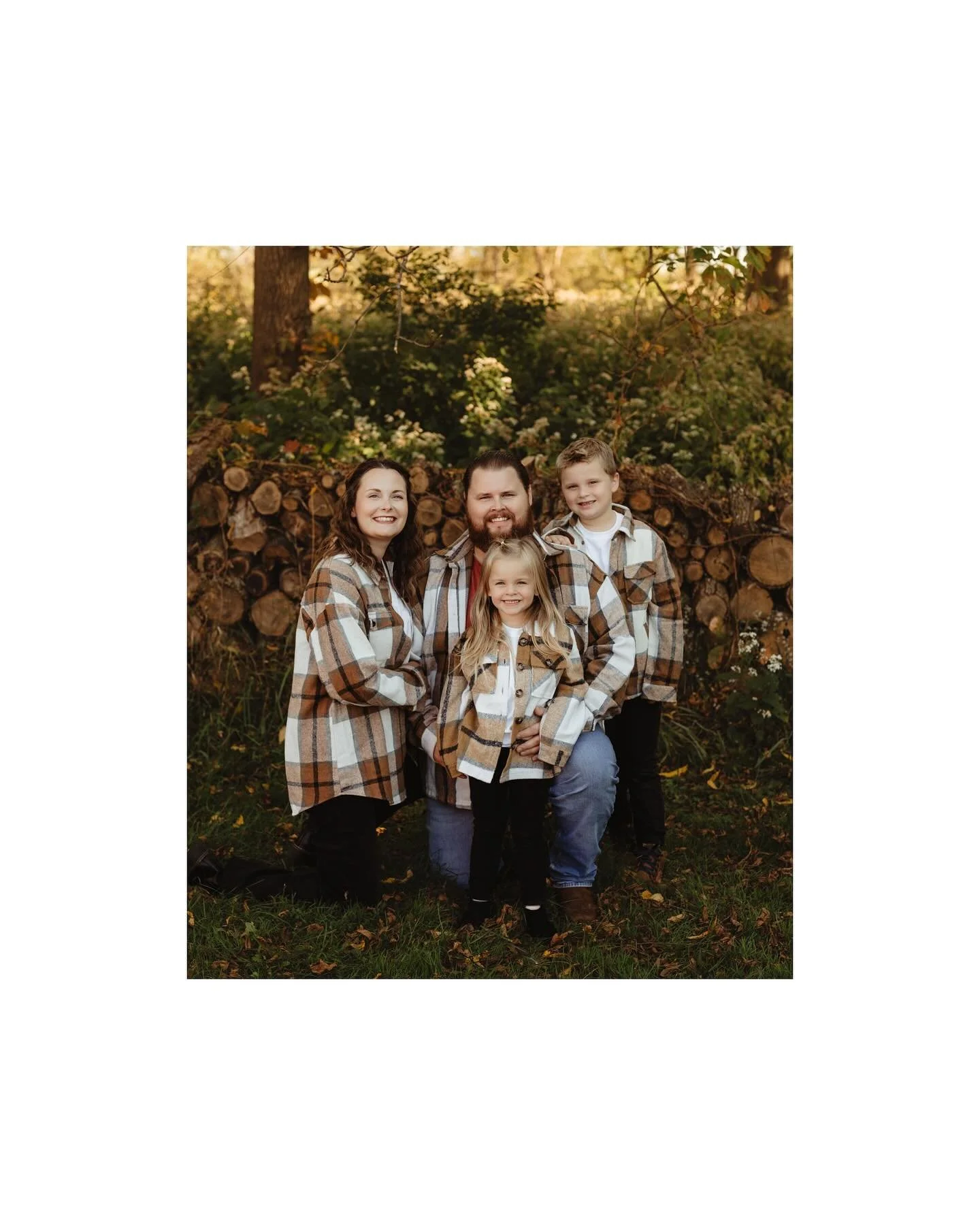 🍁 Fall Cuties &amp; Smiles Galore 🍂

Fall colors, cute kiddos, and all the smiles!

#FallCuties #SmilesGalore #FallPhotos #FamilyPhotography #AutumnVibes #PhotographerLife