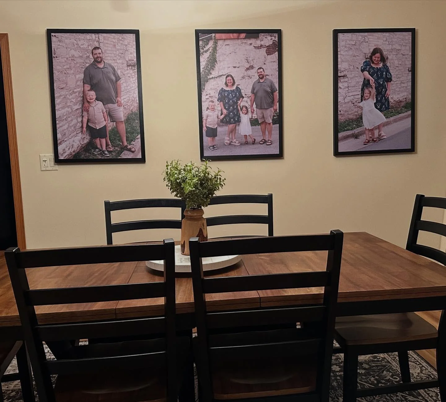 Wall Art Roll Call!

Show us your wall art from any past session &mdash; vintage frames, canvases, metal prints, gallery walls, the whole chef&rsquo;s kiss lineup 📸🔥
This year, last year, 2020 porch era, newborn tiny era&hellip; we want ALL of it! 