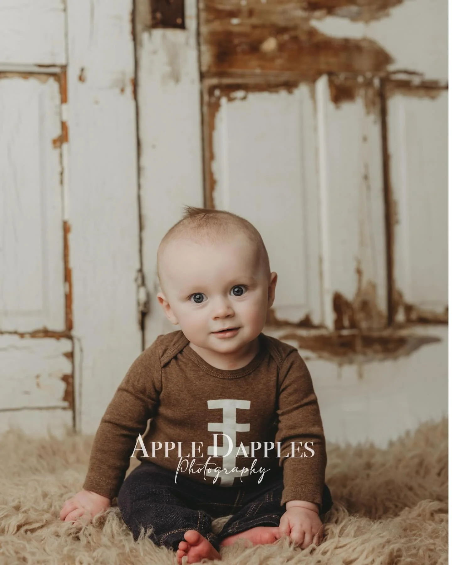 Sweet little milestone sessions!!! 

Now booking newborn, milestones and beyond!

www.appledapples.com