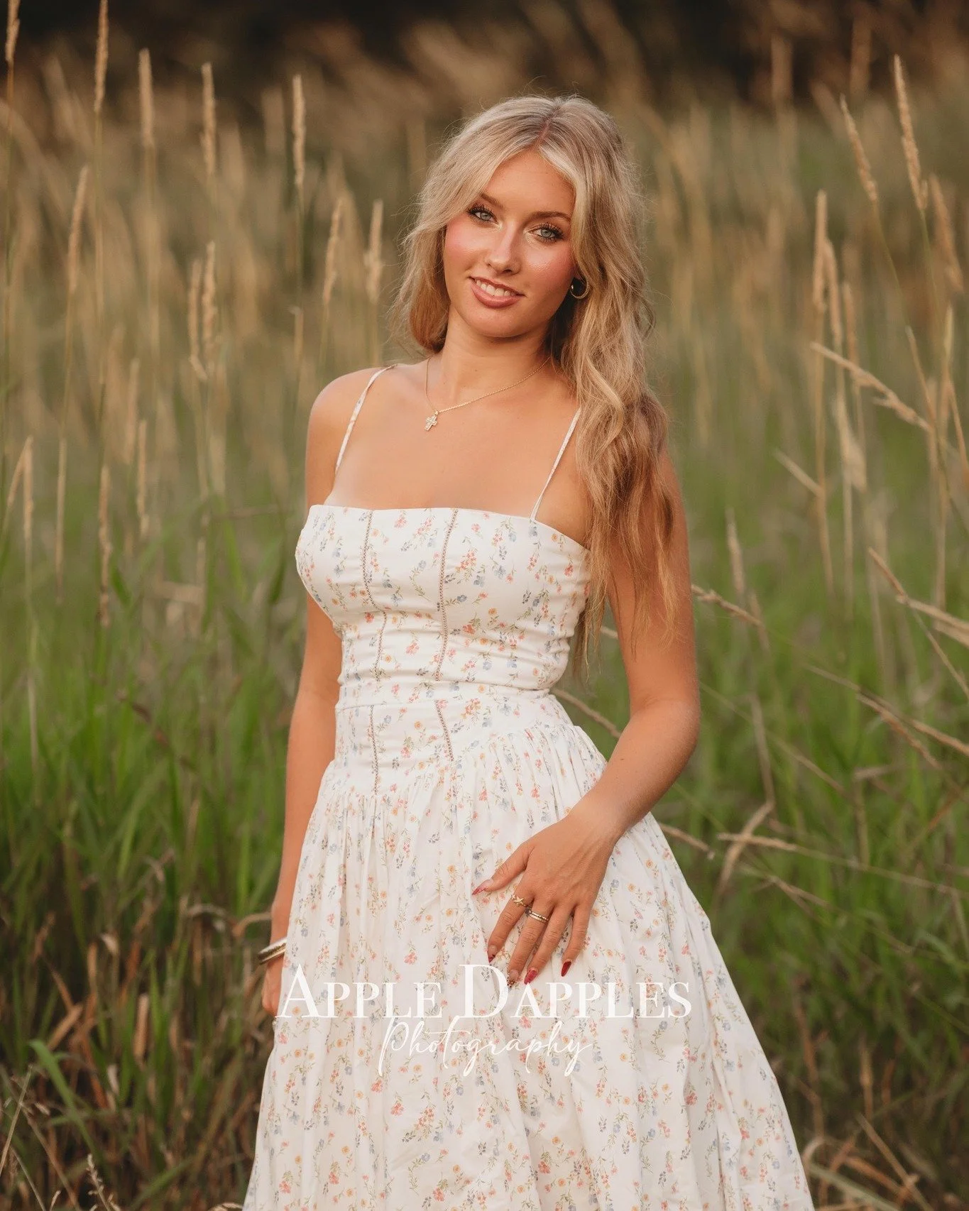 ✨ What&rsquo;s your senior style? ✨
PSSST&hellip; there&rsquo;s no wrong answer here 👀
🏙️ Edgy City or 🌾 Pretty Field
What if I told you&hellip; you don&rsquo;t have to choose? 😏
With a Signature Session, you get BOTH.
⏰ Only 4 days left before o