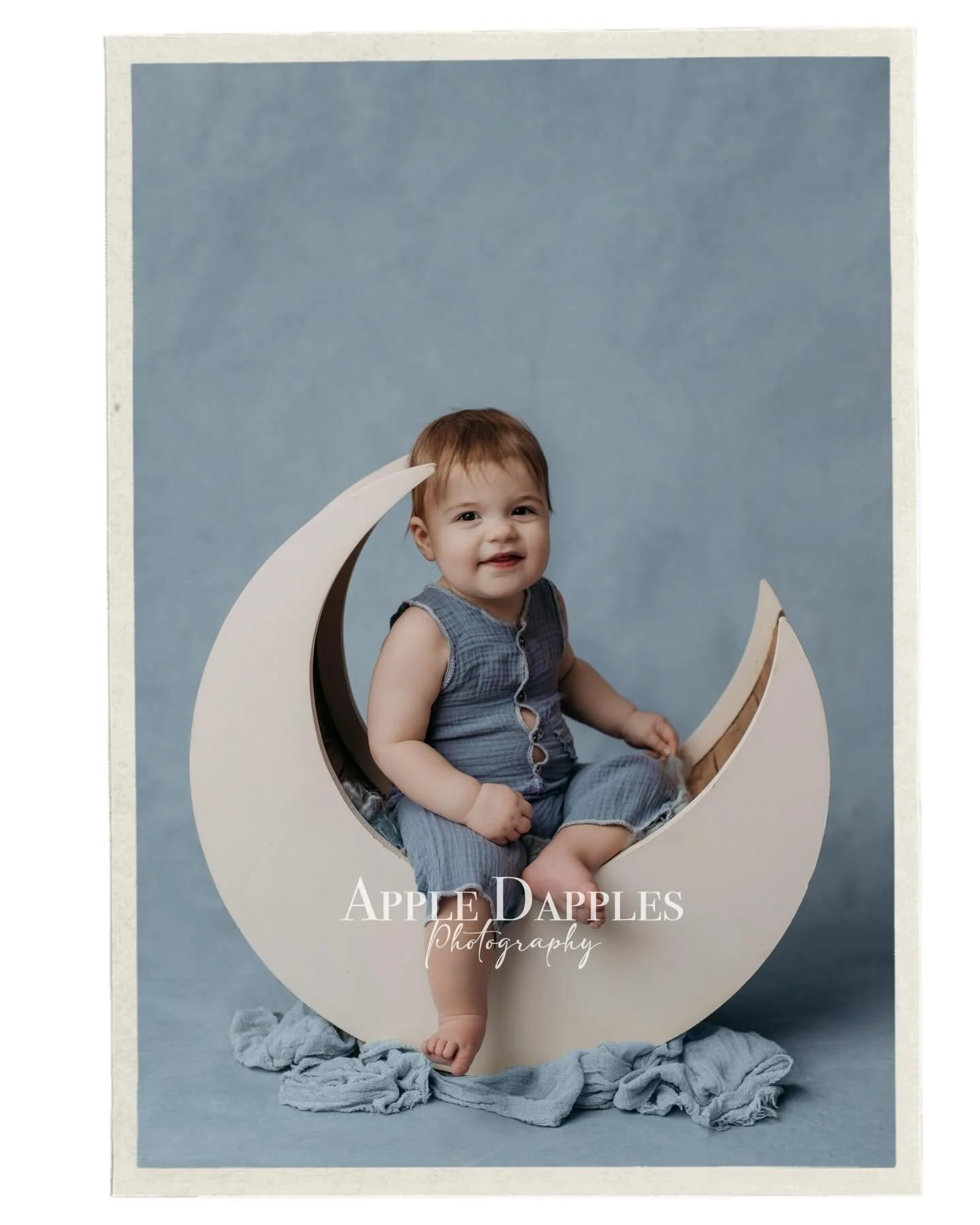 Do you have an almost one year old? 

At Apple Dapples photography we strive to have that beautiful mix of timeless and playful.
Classic imagery paired with thoughtfully designed backdrops each detail tailored to your little one.

www.appledapples.co