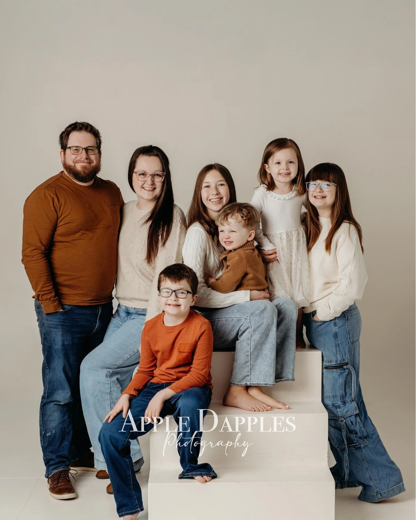 Okay but can we talk about this for a second&hellip; 😅

I beat myself up over this image because I thought I somehow missed Mom in the shot.

I went back FOUR times looking for her.

WELP&hellip; there she is.

And honestly? She looks so incredible 