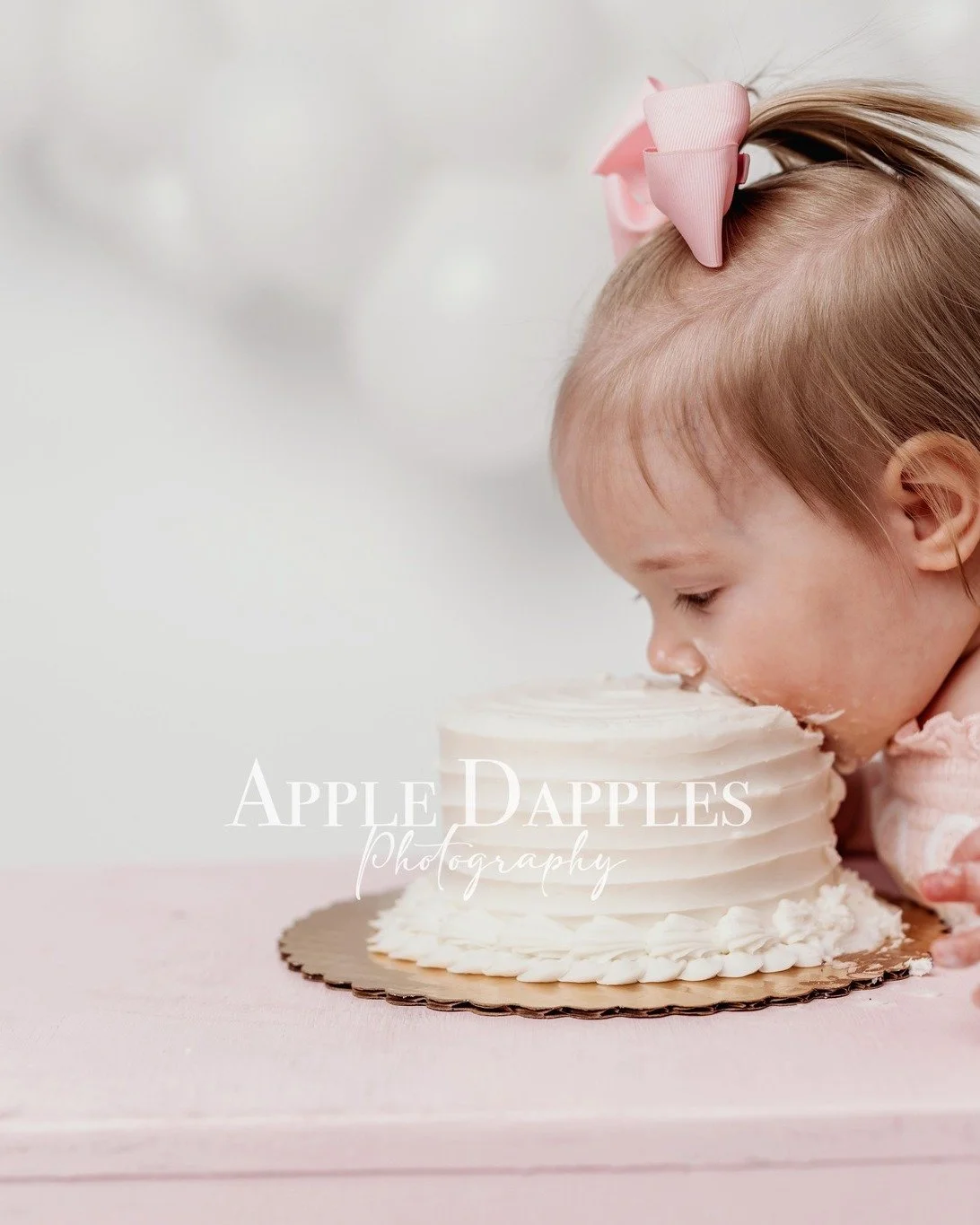 Turning ONE is kind of a big deal.
Whether we&rsquo;re smashing cake or keeping it classic, I&rsquo;m here to freeze that milestone forever. 🤍