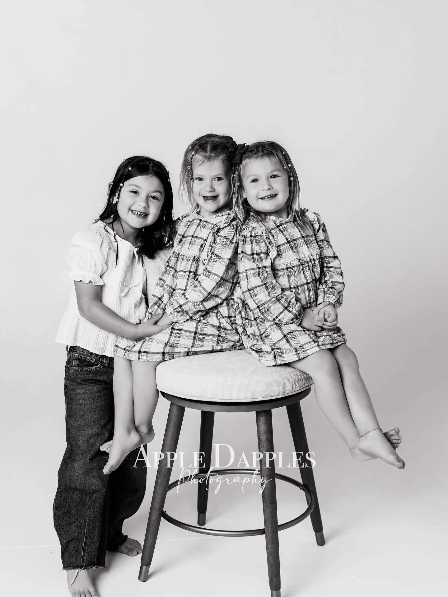 These indoor classic sessions are hands down my favorite sessions to add black and white images to!!

There is no wrong answer here- do you love&hellip;&hellip;