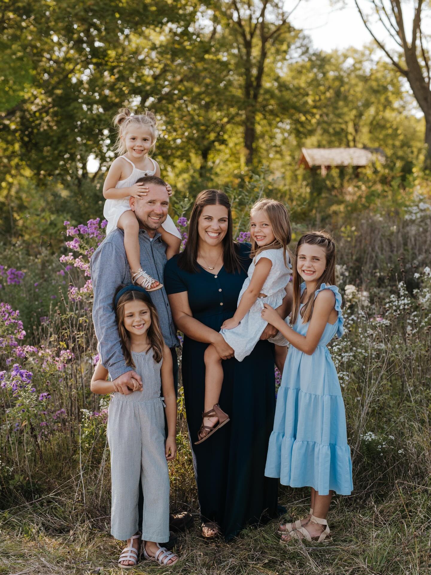 Spring through fall is in full swing for booking don&rsquo;t see a date that works for you? Message me and we can set something up!! 

www.appledapples.com