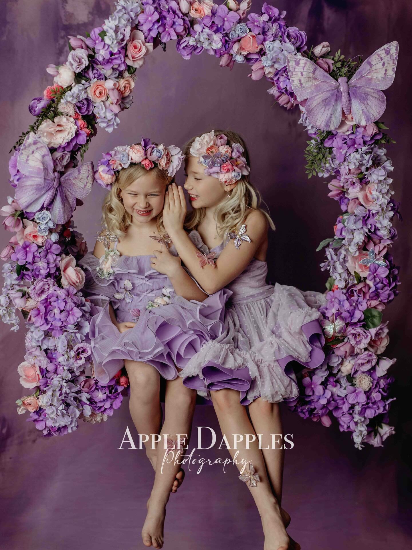 The question is&hellip; do we bring the fairies out this summer? 🧚&zwj;♀️ Who&rsquo;s in? Who wants a tag?
Cast your vote! 💗 Pink | 🌼 Yellow | 💙 Blue Comment your favorite color and say &ldquo;I&rsquo;M IN!&rdquo;