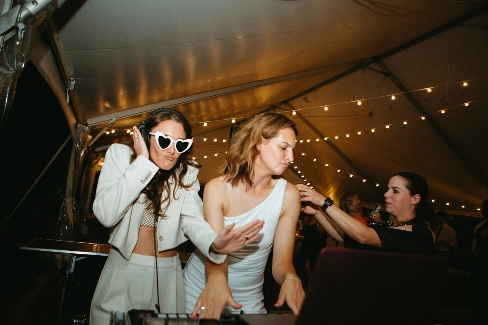 Biz_Reebs_Wedding_Rye-596.jpg