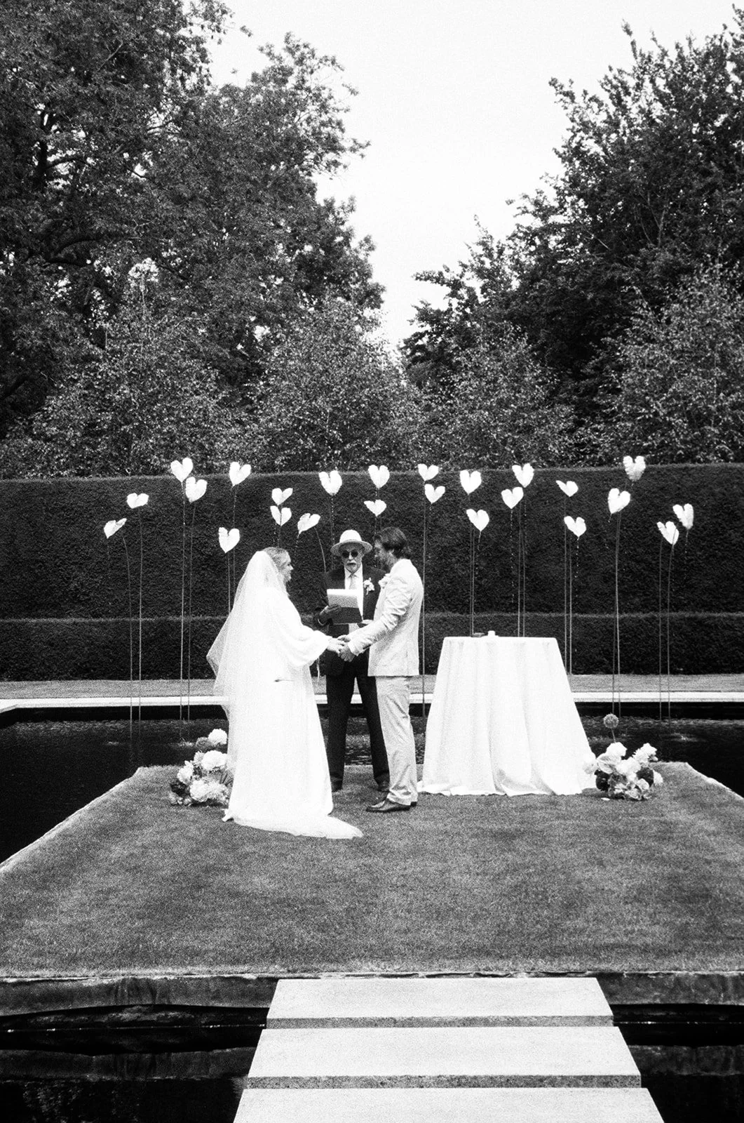 Flowers_UK_WeddingxStephanie-692.jpg