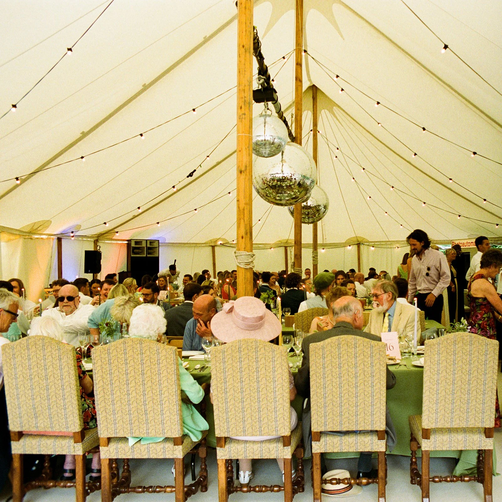 Flowers_UK_WeddingxStephanie-796.jpg