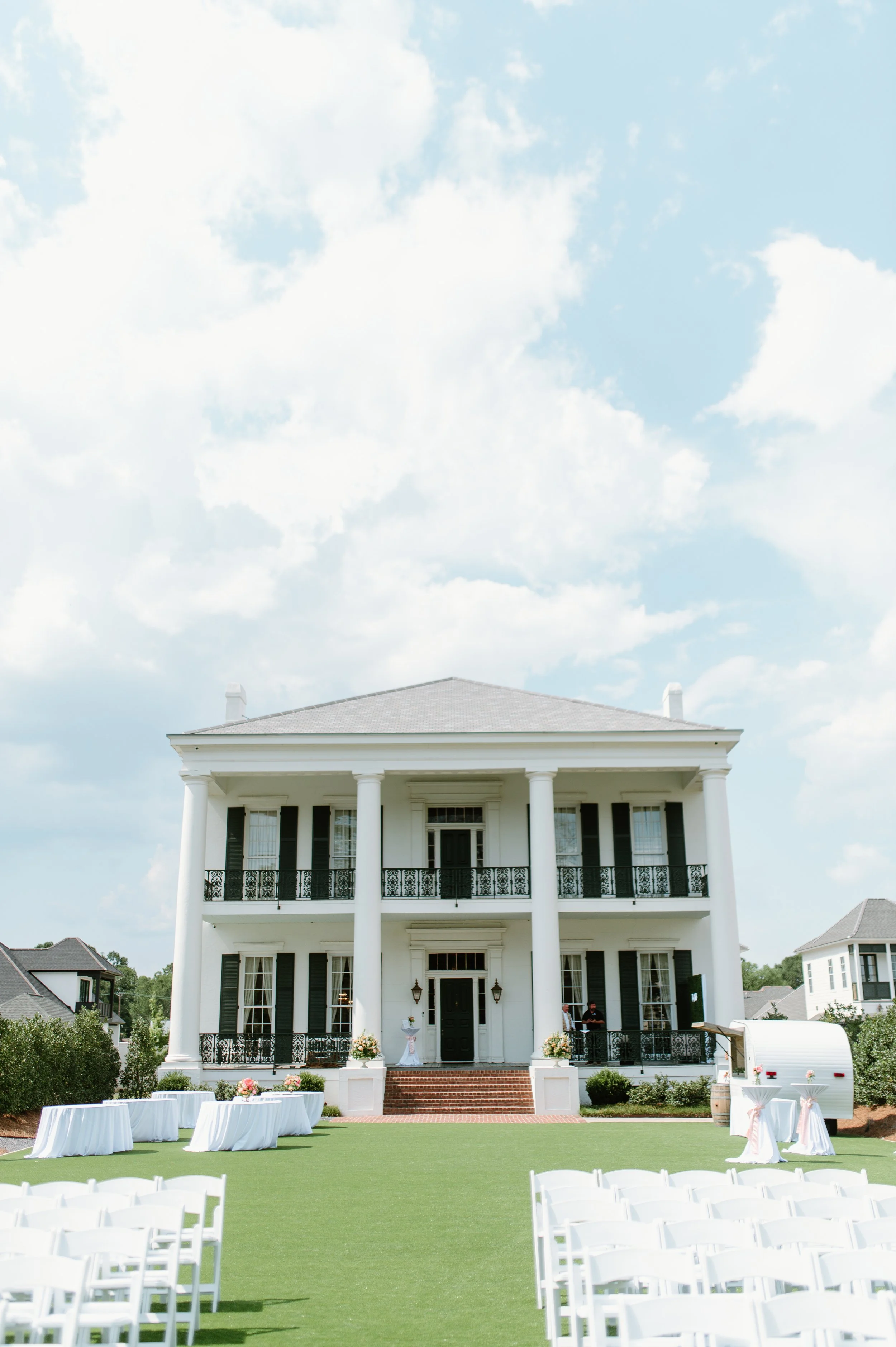 The Gilmour in Baton Rouge Louisiana. Mansion style wedding venue 