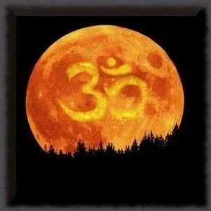 Practising Yoga in the light of the Full Moon
