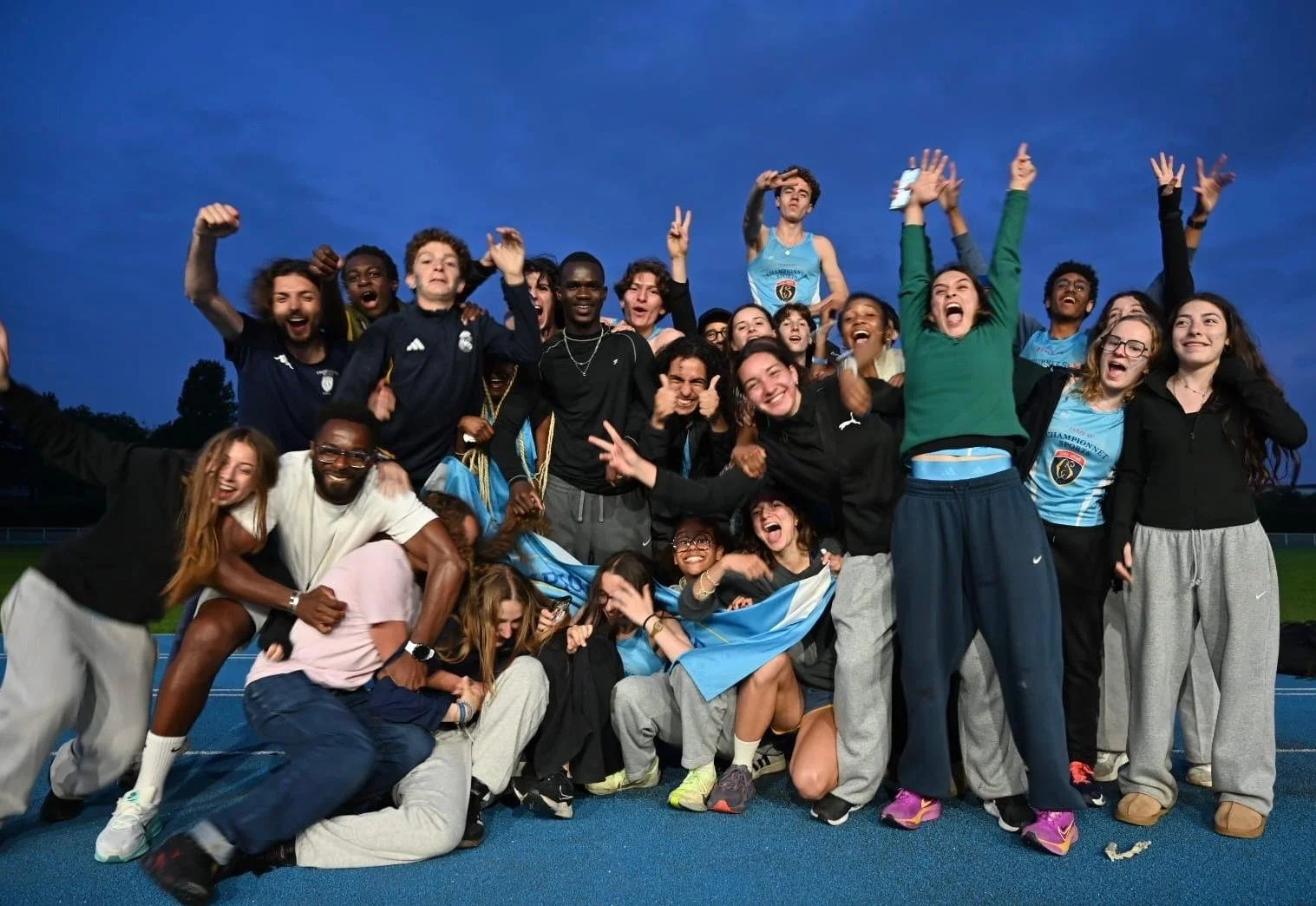 photo de gorupe 2 athlé.jpeg