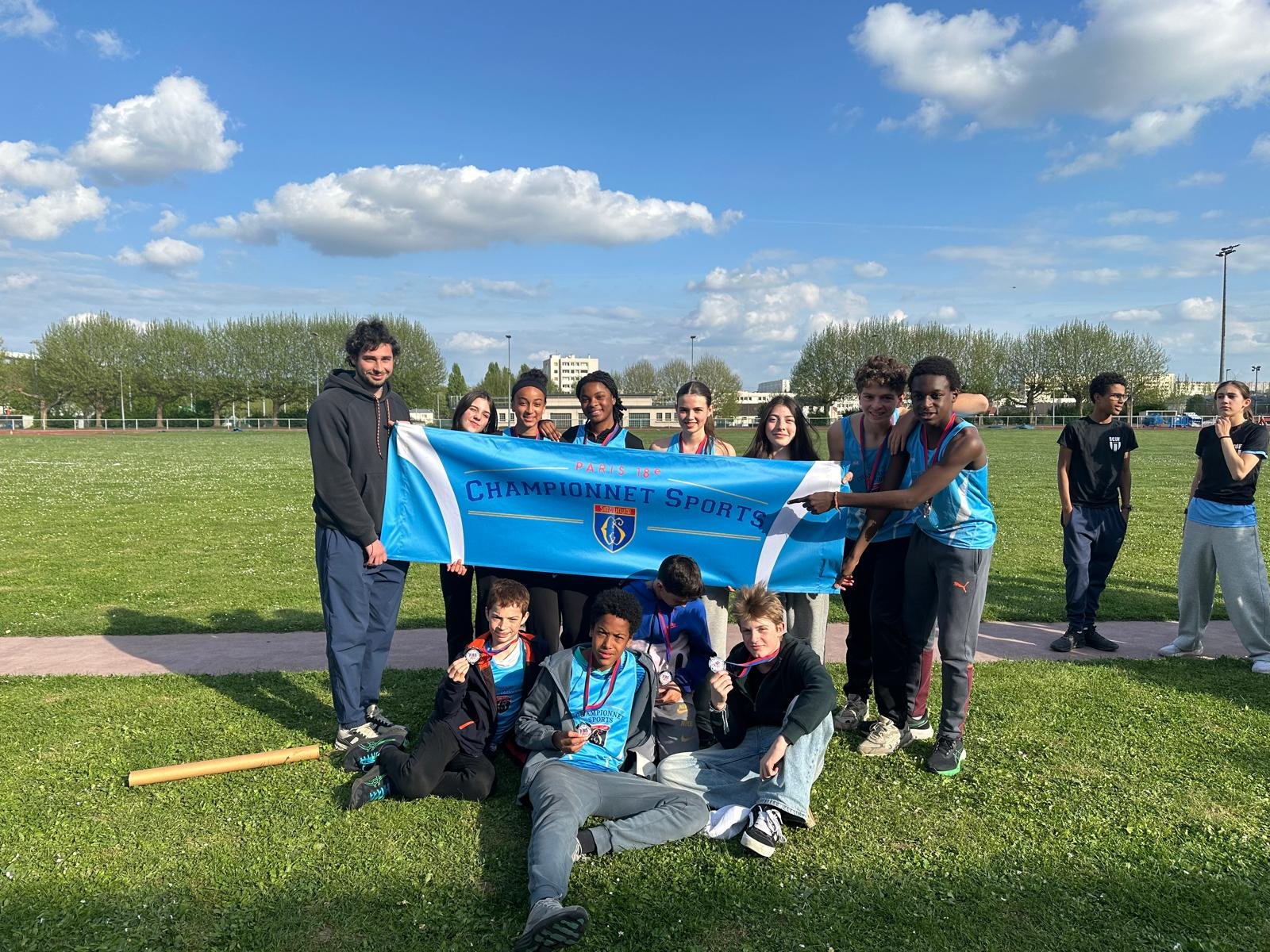 photo de groupe 3 athlé.jpeg