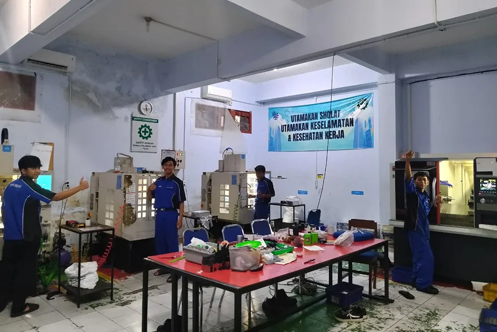Smartlathe Linux CNC Solution for Education