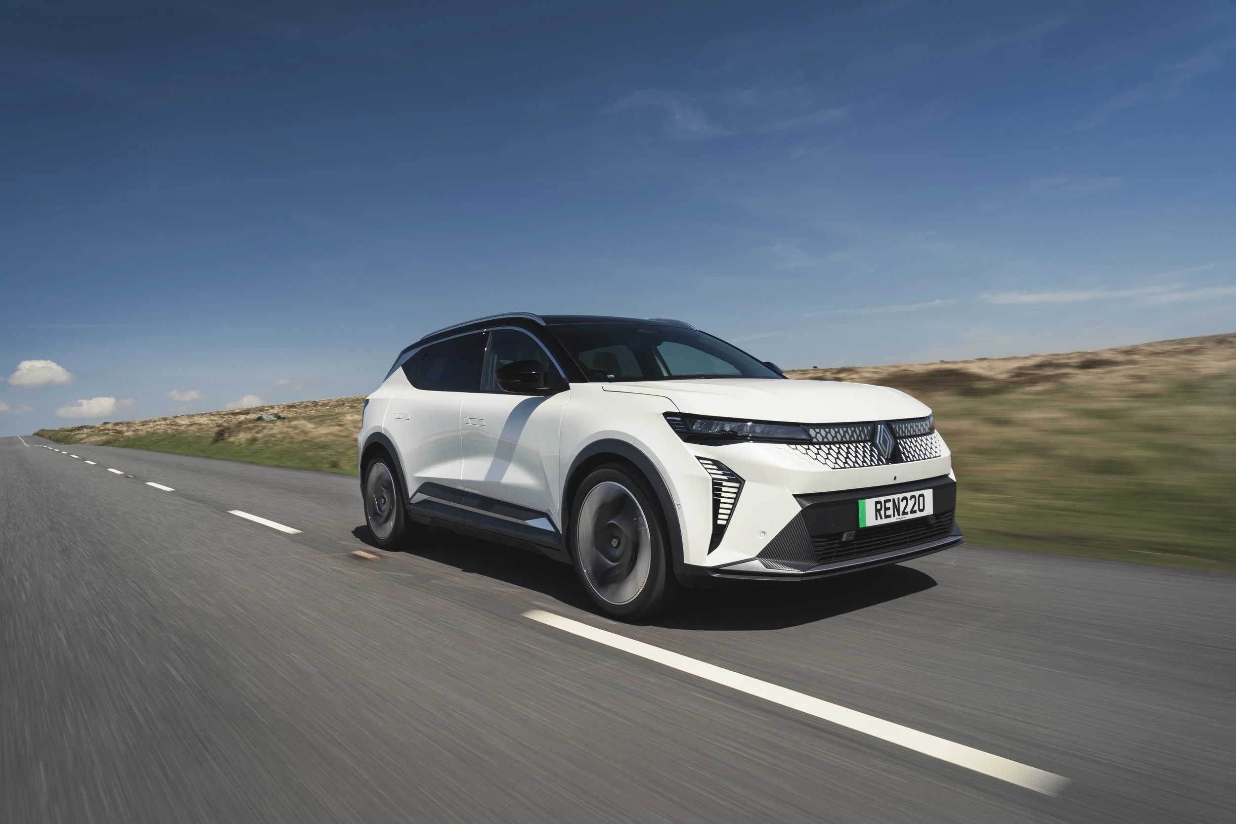 Renault Scenic Now Qualifies for Full Electric Car Grant