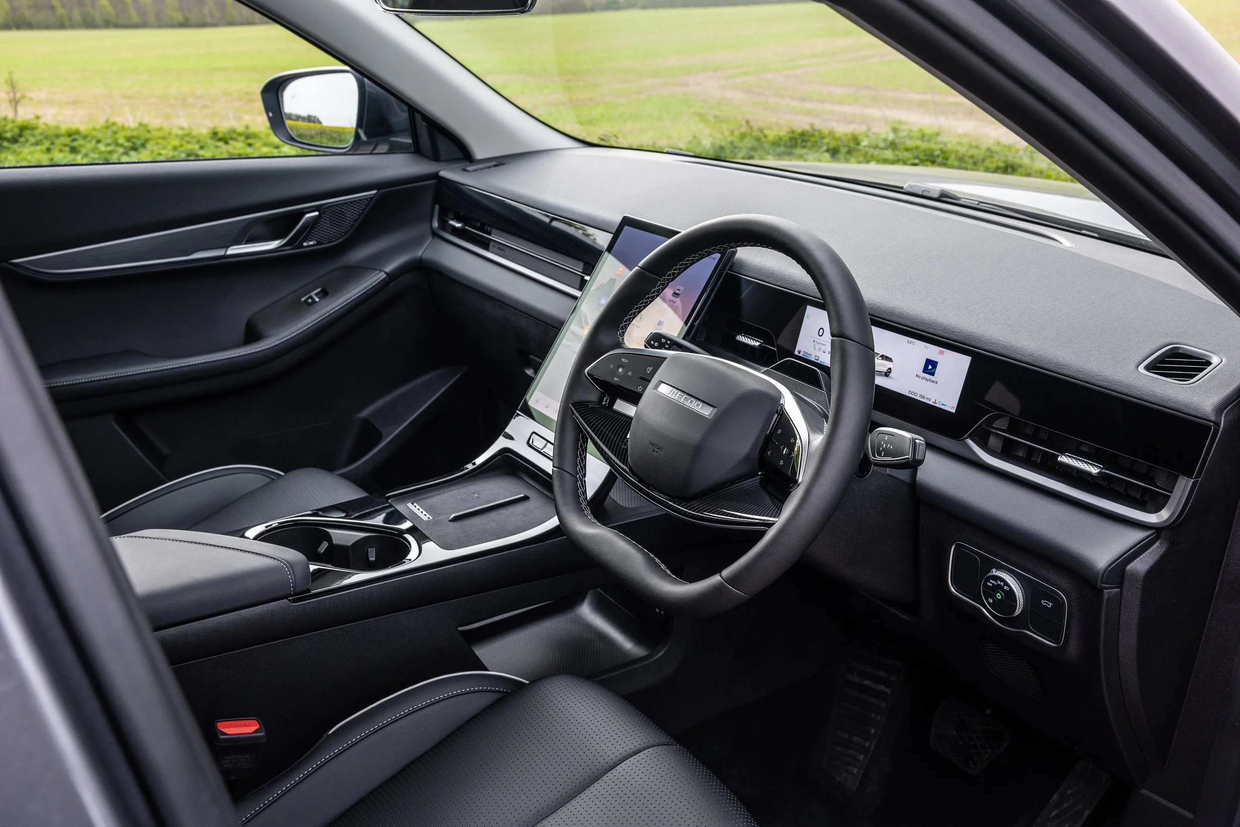 7. JAECOO 5 SHS-H interior driver seat.jpg