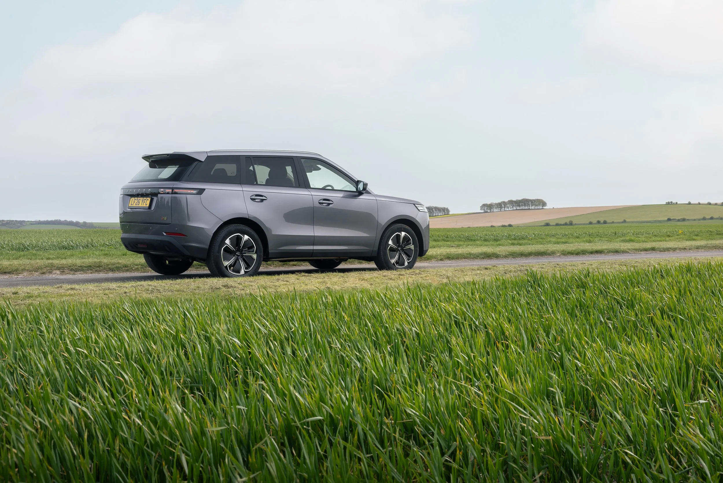 4. JAECOO 5 SHS-H static side.jpg