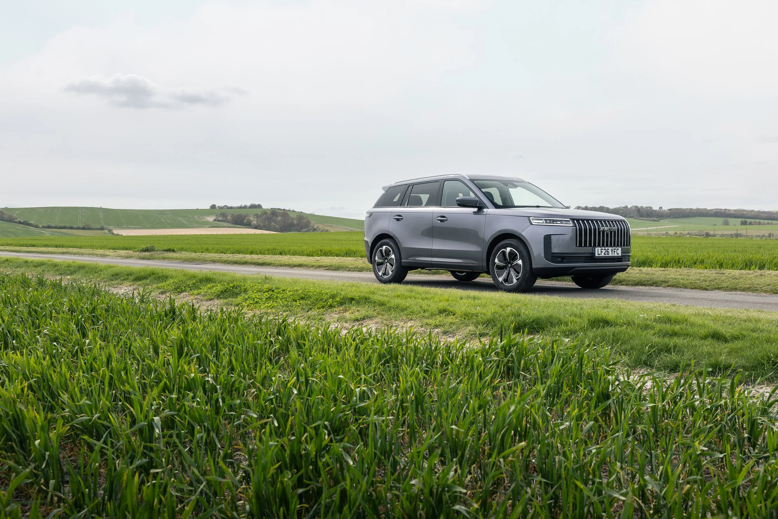 5. JAECOO 5 SHS-H static front.jpg