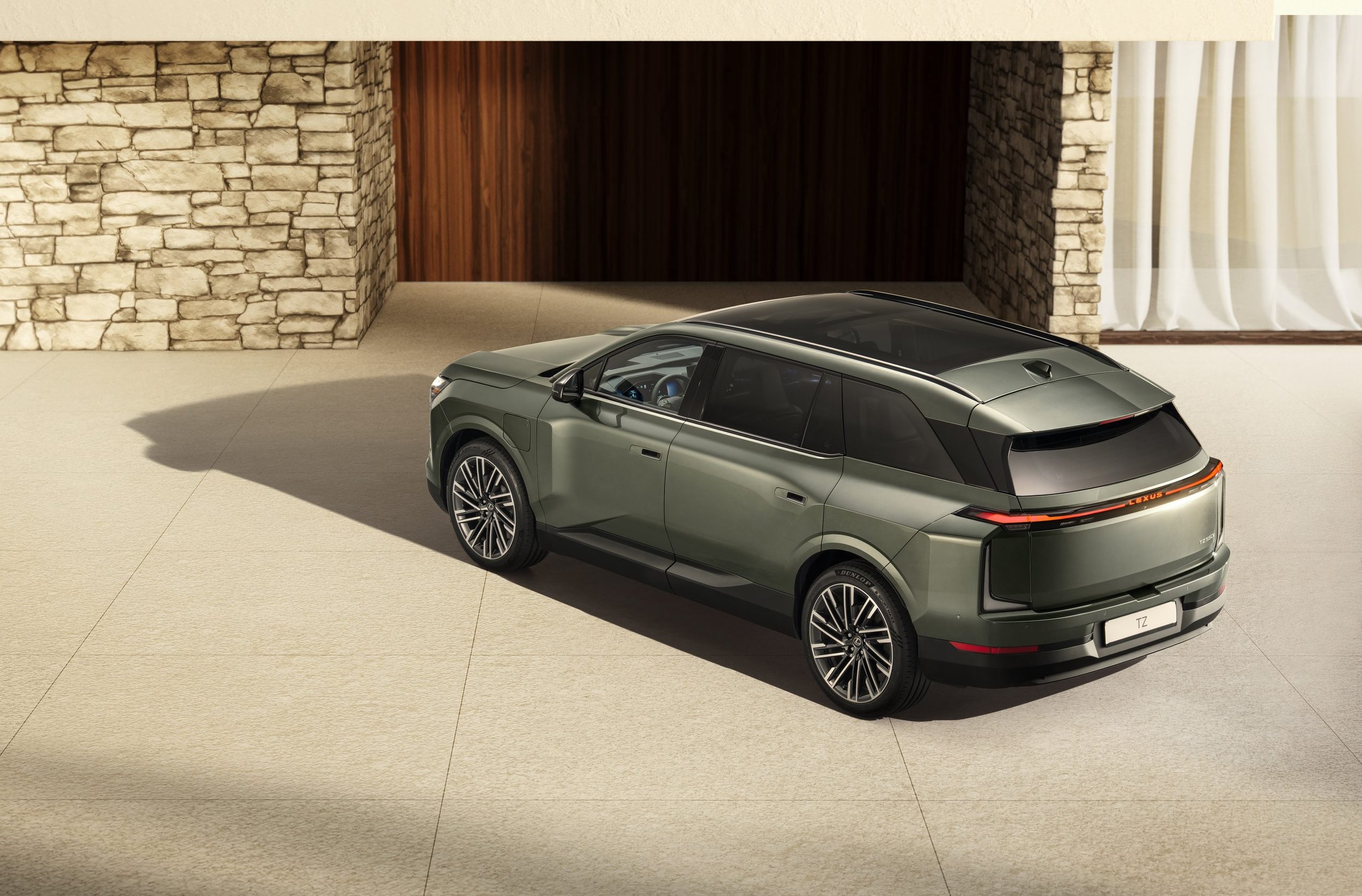 2026_Lexus-TZ_WP_07-scaled.jpg