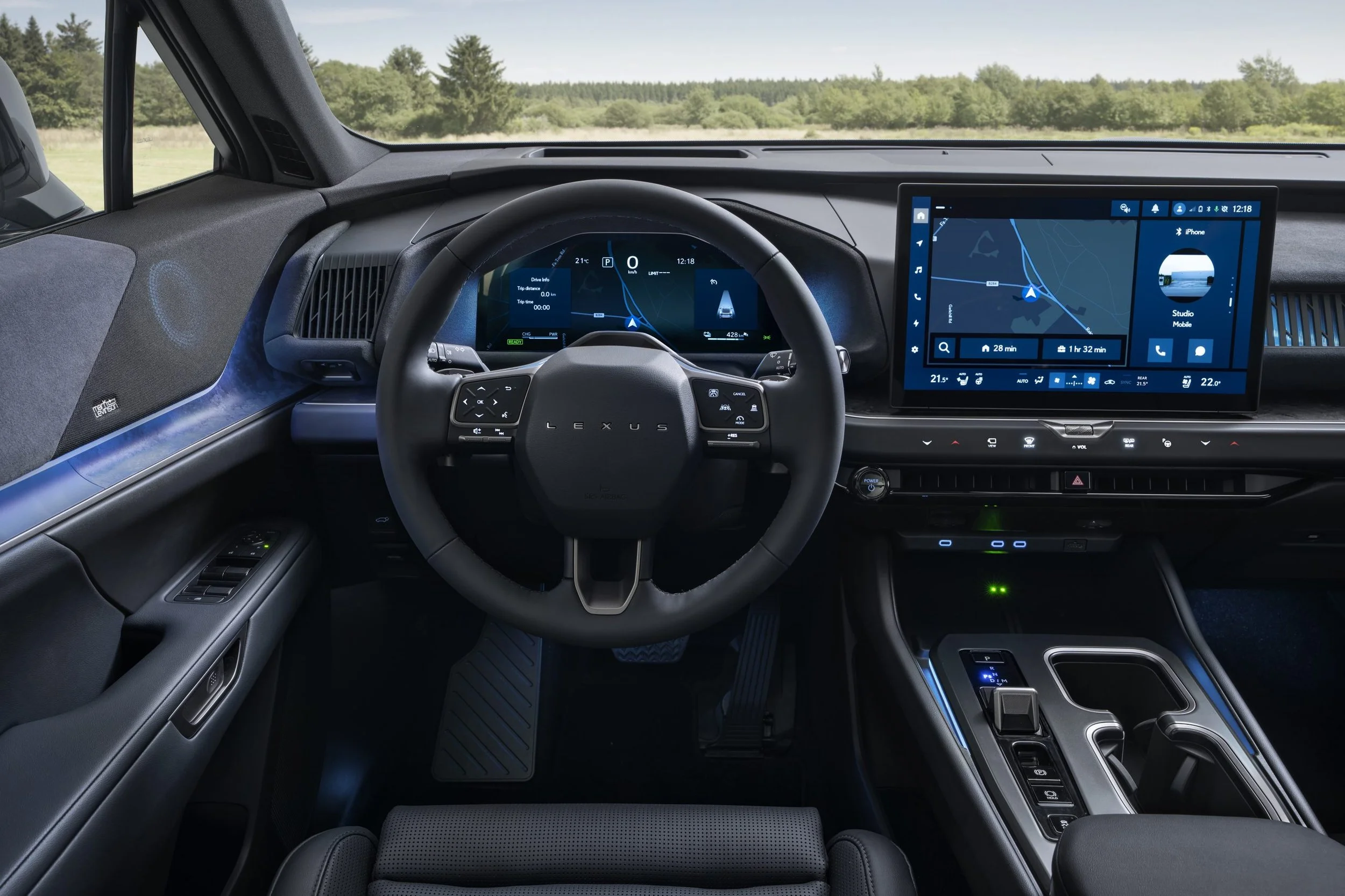2026_Lexus-TZ_WP_10-scaled.jpg