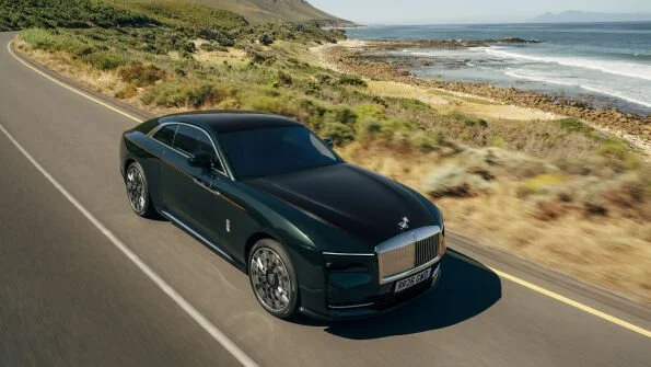 Rolls Royce Updates its Super-Coupé with the Spectre Series II