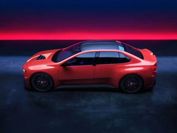 BMW Neue Klasse Debuts its M i3 Concept