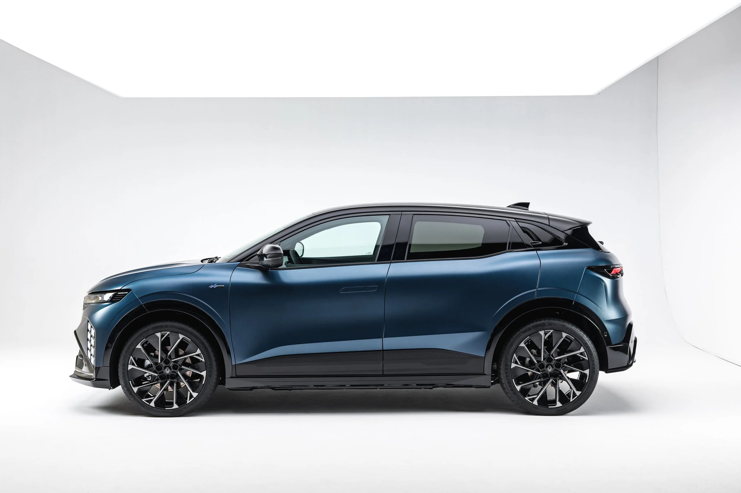 23660-megane-studiothomascortesi-17.jpg