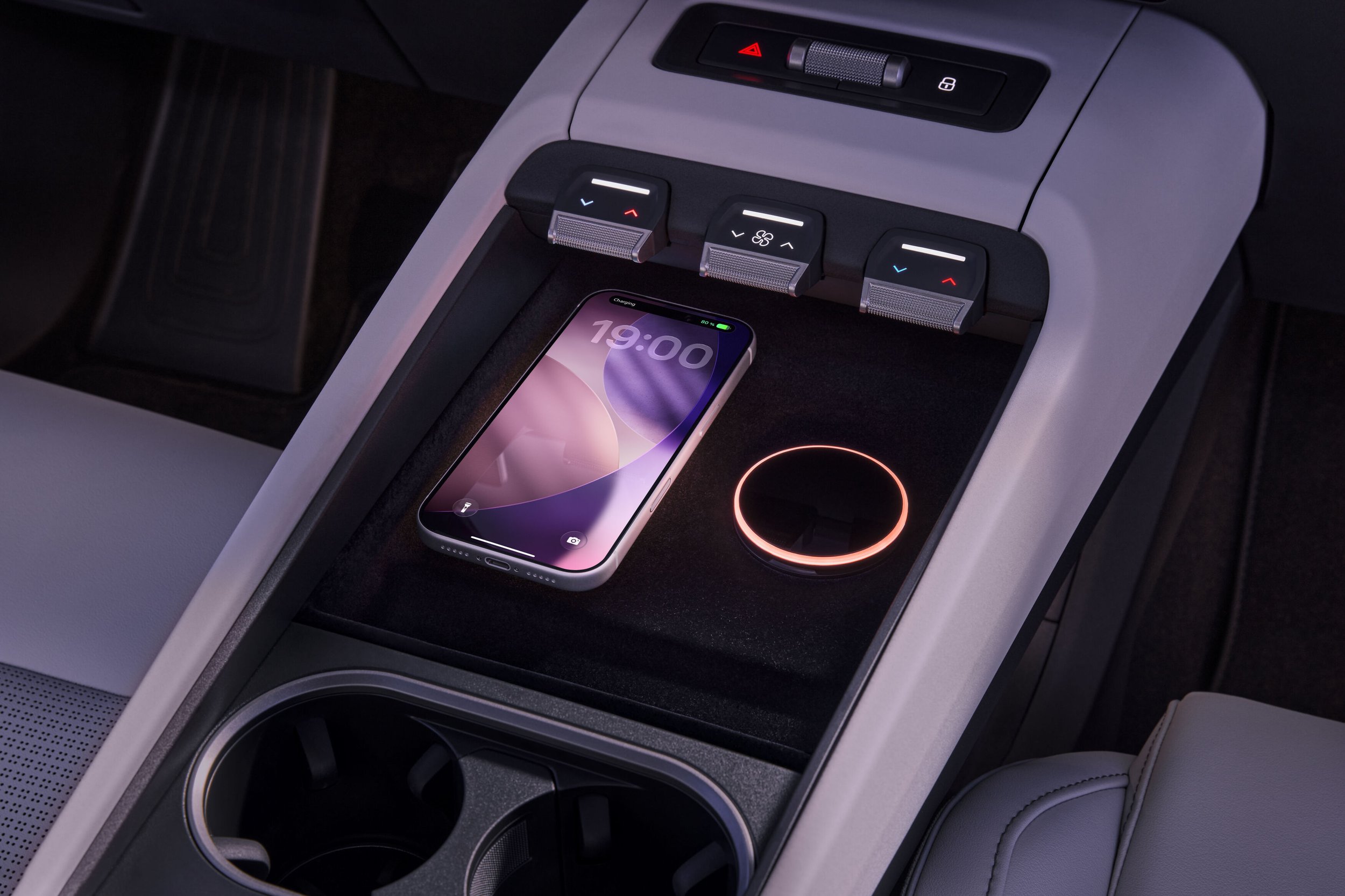 16487-peaq-049-wireless-charging-togless.jpg